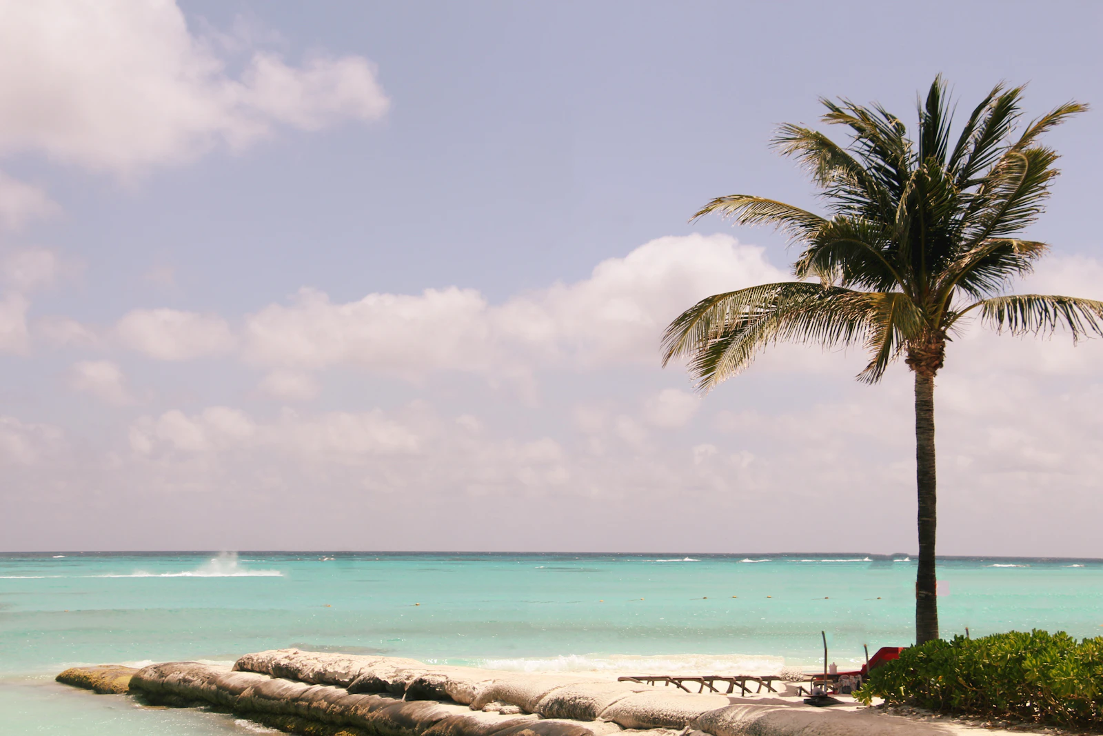 North Cancún resort day passes