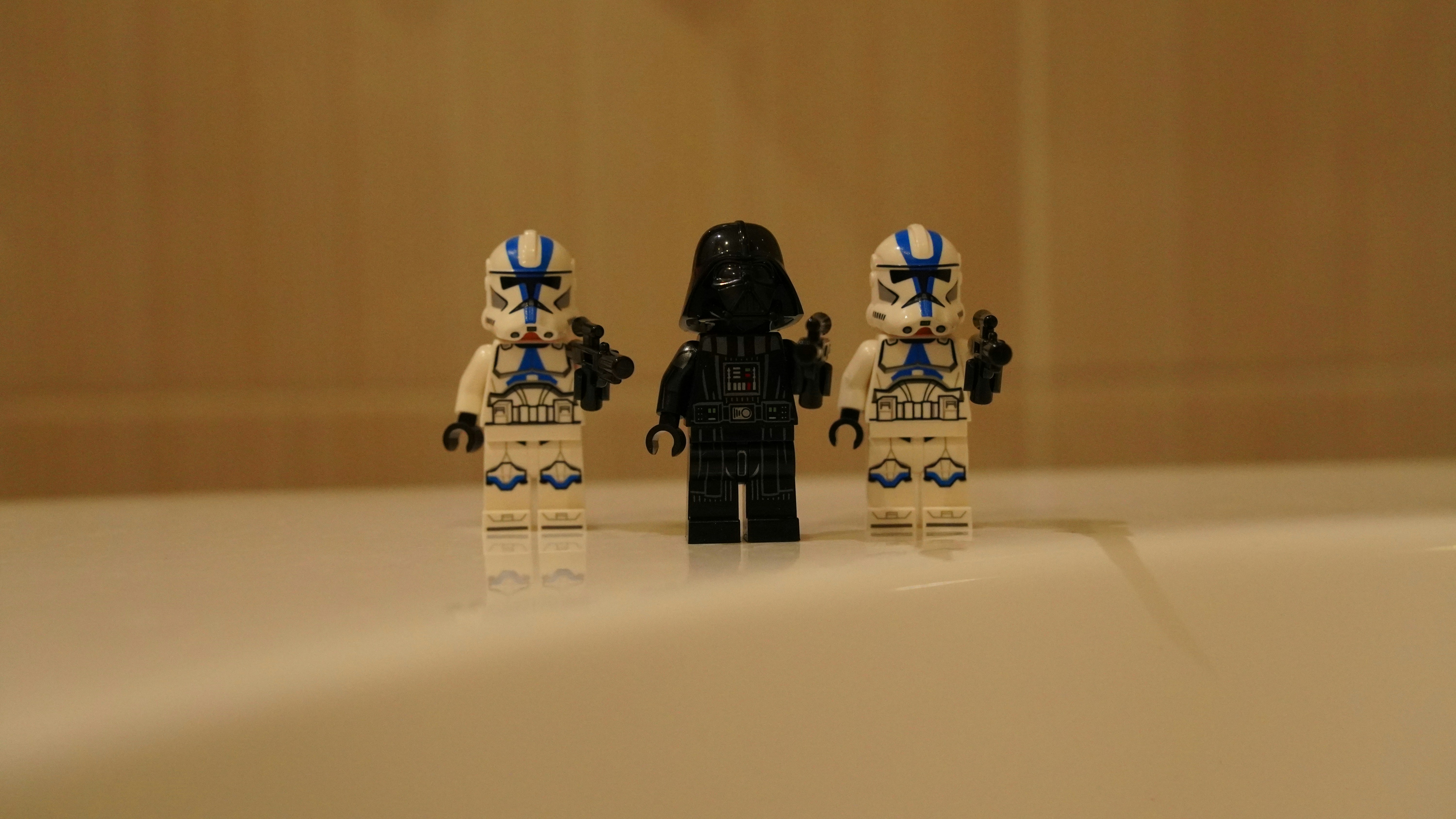 photo-1715410226686-a04762c07b4c?ixid=M3wxMjA3fDB8MXxzZWFyY2h8Mnx8c3RhciUyMHdhcnMlMjBvdXRsYXdzfGVufDB8fHx8MTc2NTQxMDYxMHww\u0026ixlib=rb-4.1.0