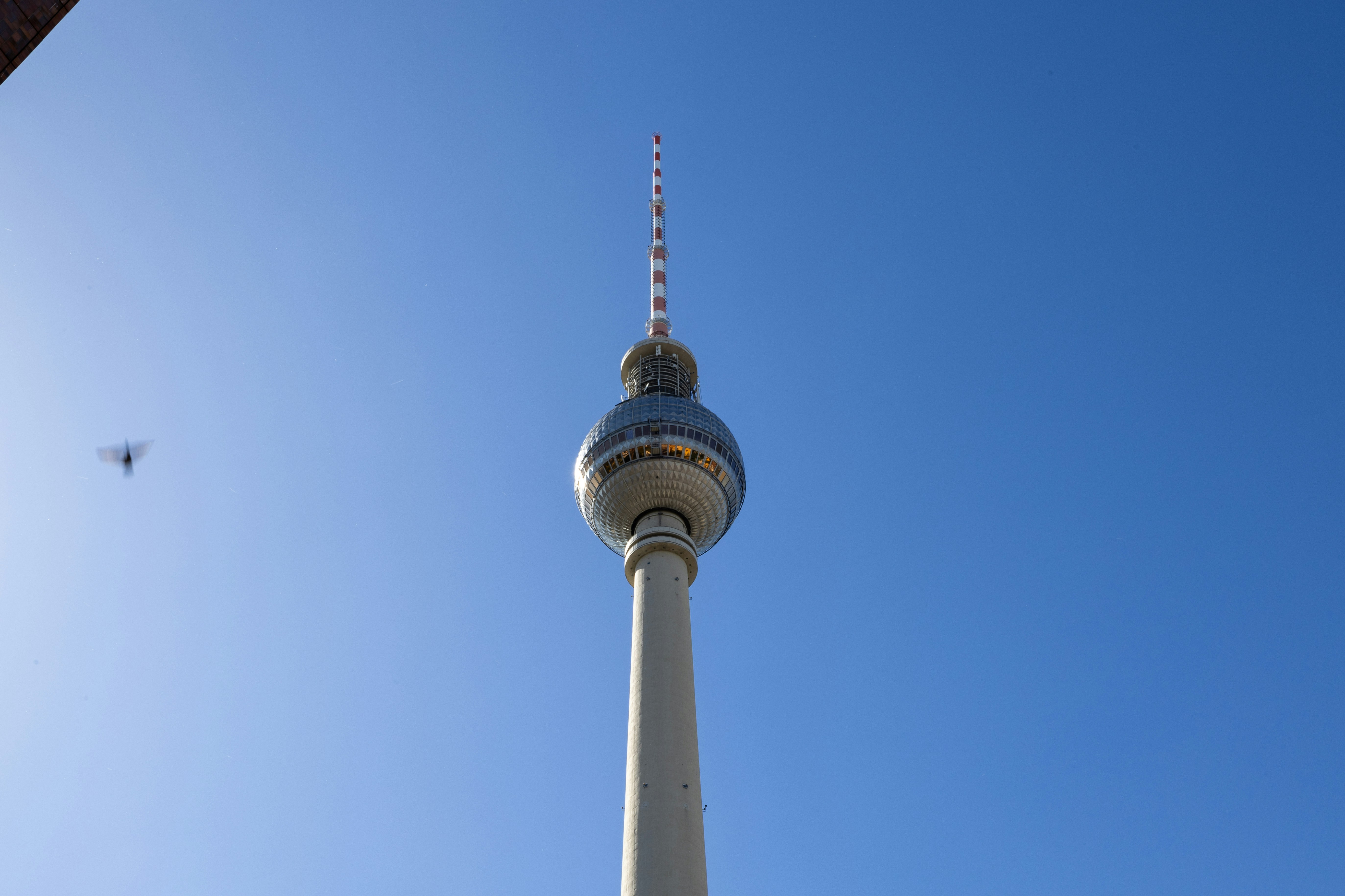 a-tall-tower-with-a-sky-background-photo-free-blue-image-on-unsplash