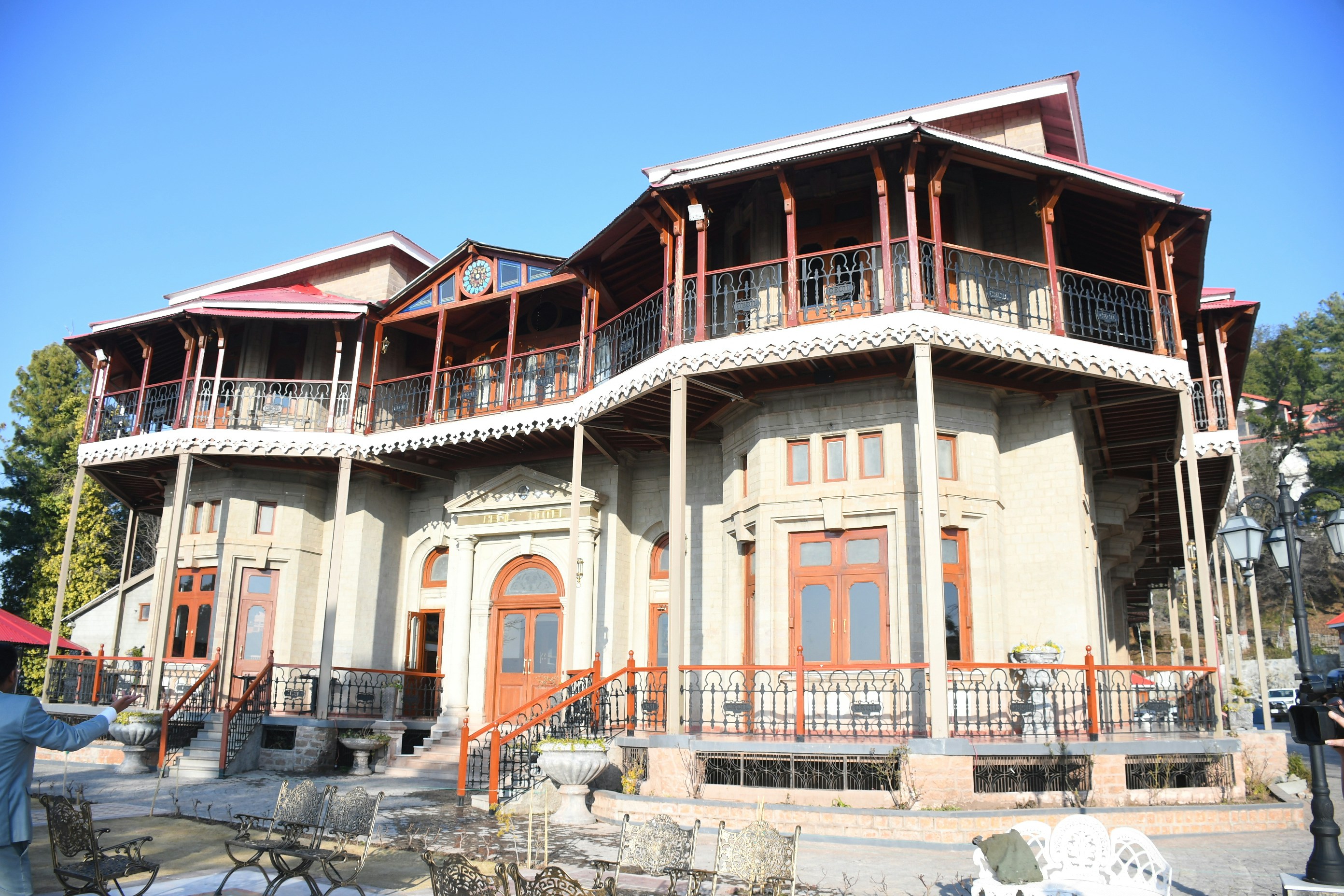 a large building with a lot of windows and balconies