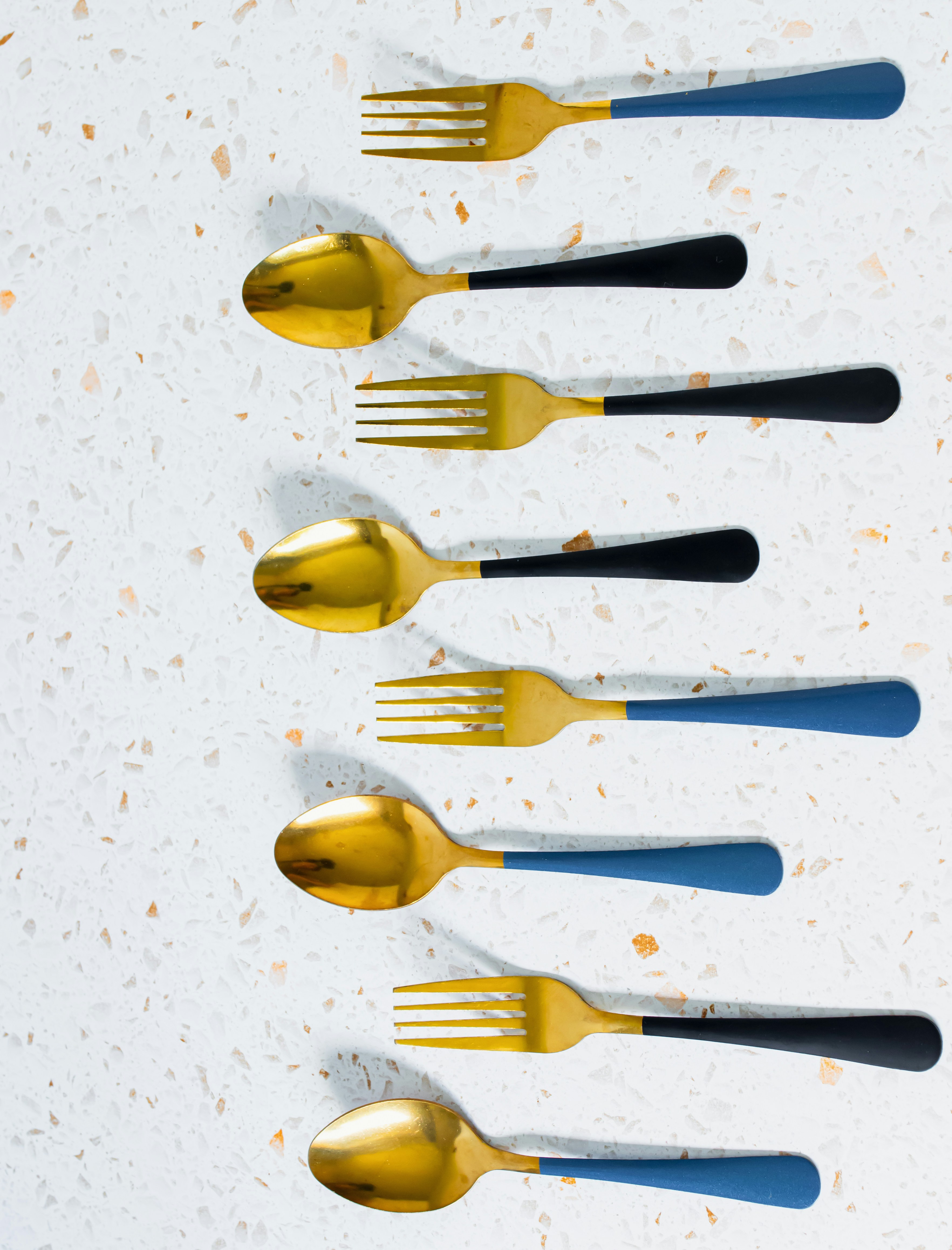 gold kitchen wallpaper, wallpaper, Gold Accent Small Kitchen: Bright & Airy Ideas 3