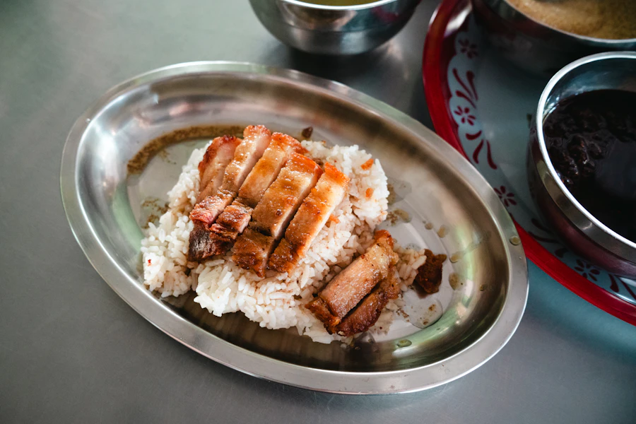 Braised pork leg rice at Charoen Saeng Silom
