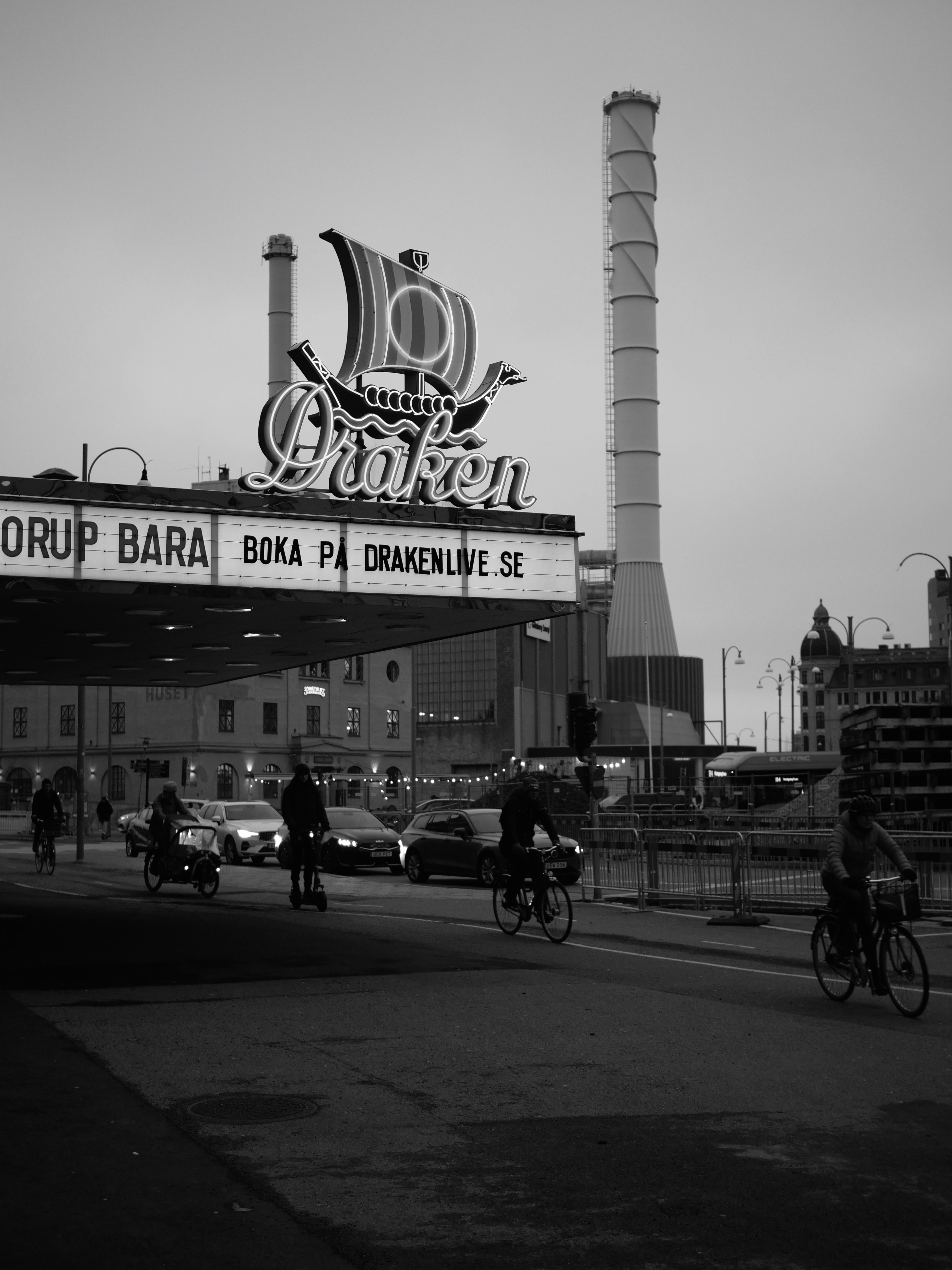 photo-1715757533008-af640c9a81e5?ixid=M3wxMjA3fDB8MXxzZWFyY2h8N3x8Z3VpZGUlMjBvbSUyMHNrcm90YmlsJTIwZyVDMyVCNnRlYm9yZ3xlbnwwfHx8fDE3NzIxMDQyMjh8MA\u0026ixlib=rb-4.1.0