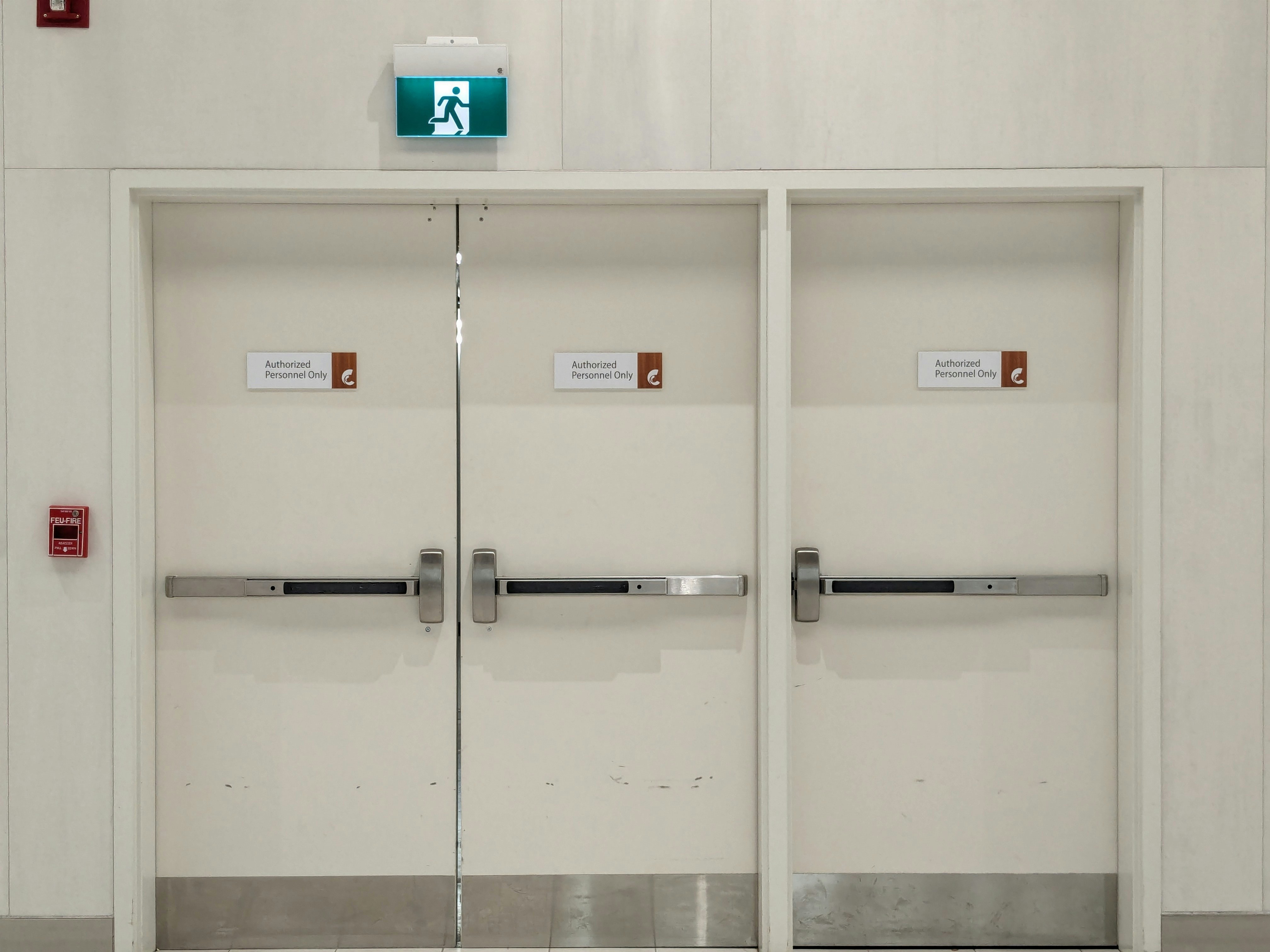 Photo by hashcode_error