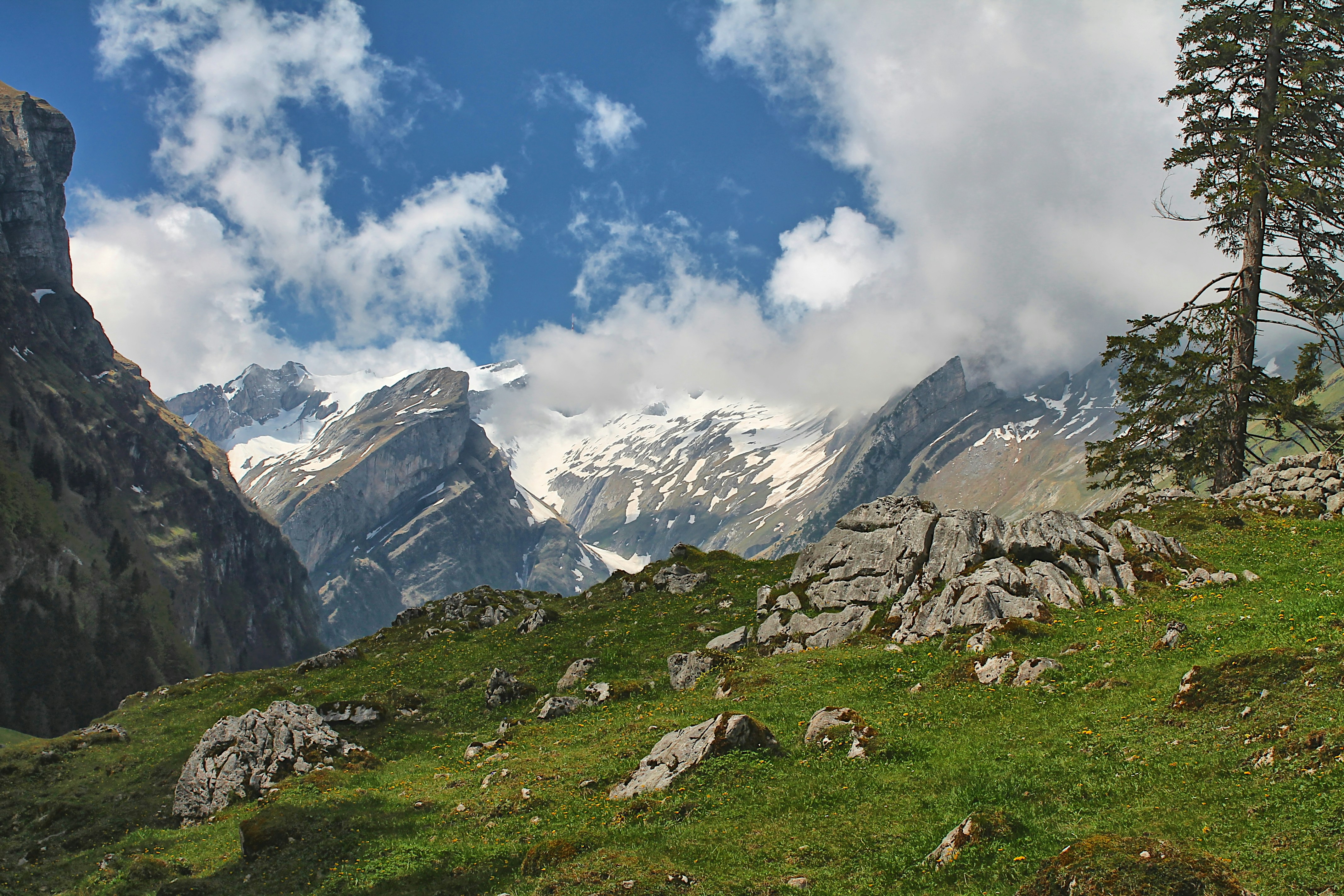 Photo by appenzellmoto