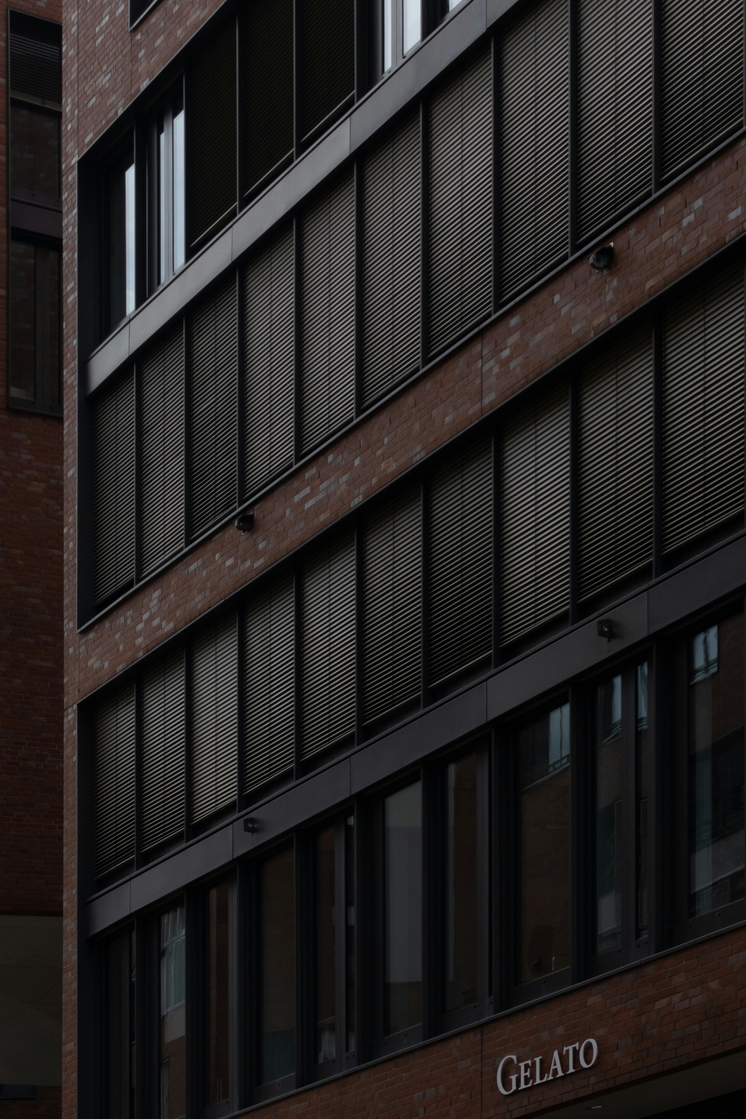 Photo by brutalgeometric