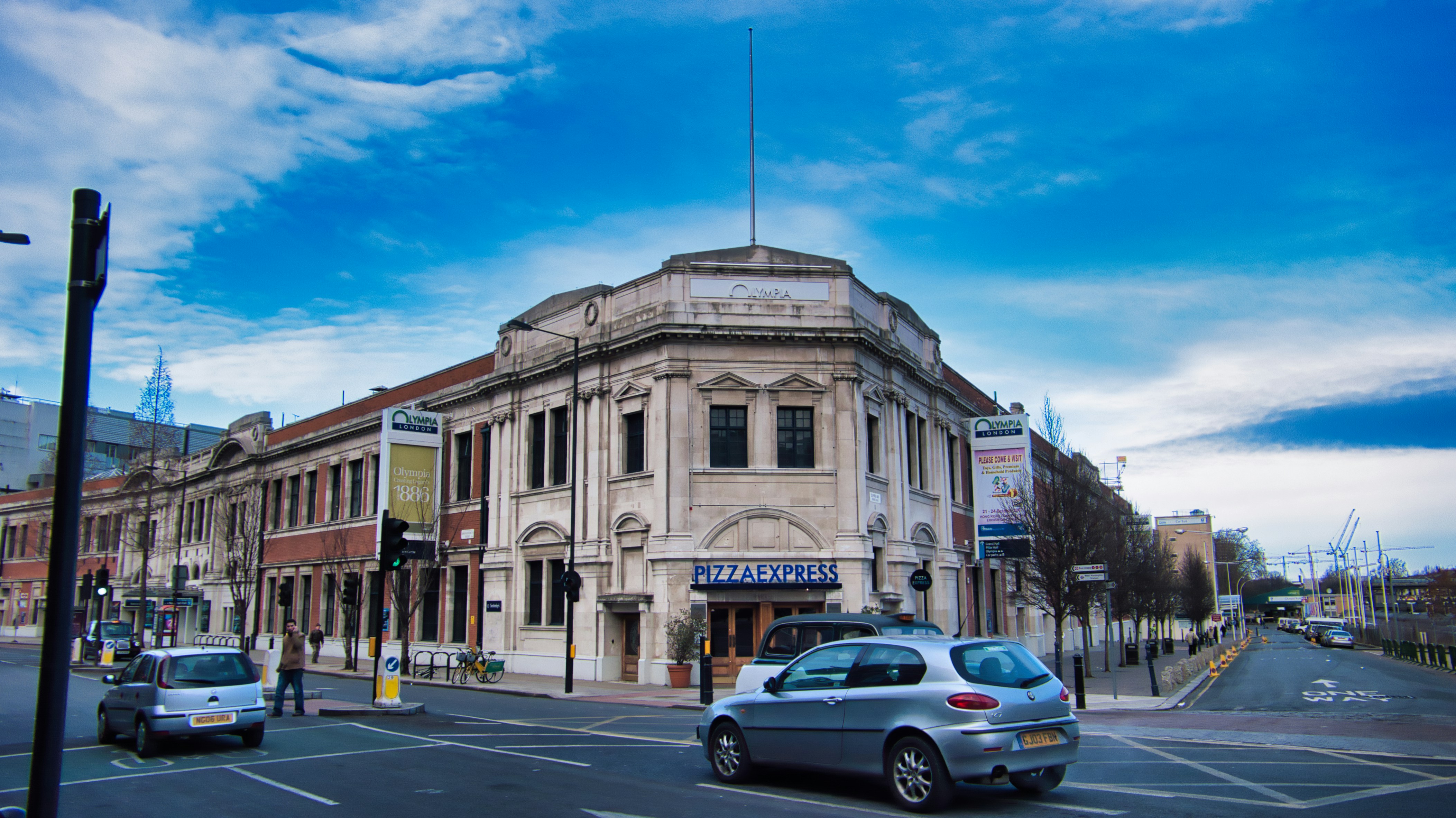 Photo by thomaskinto