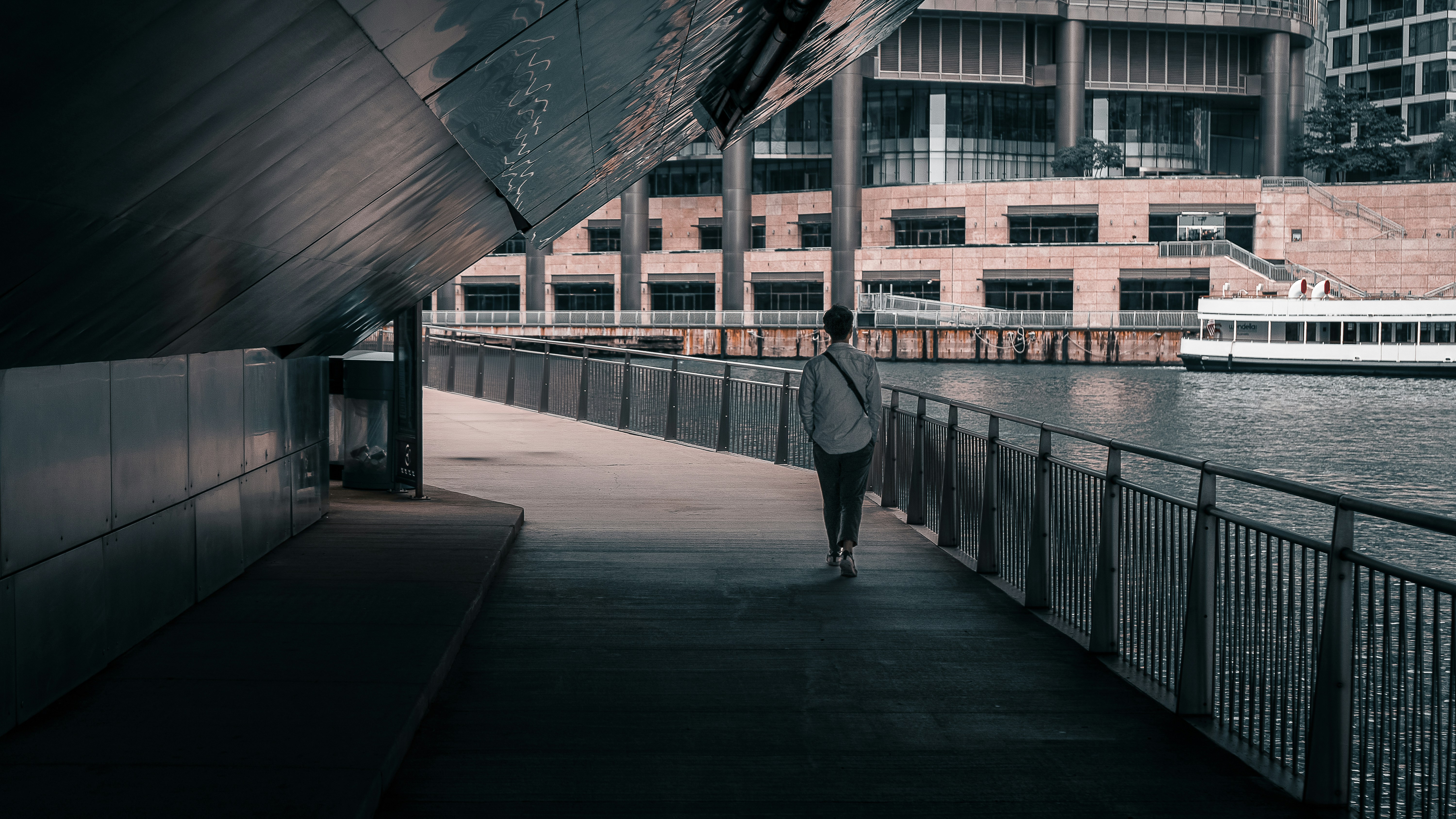 Photo by romanwarren