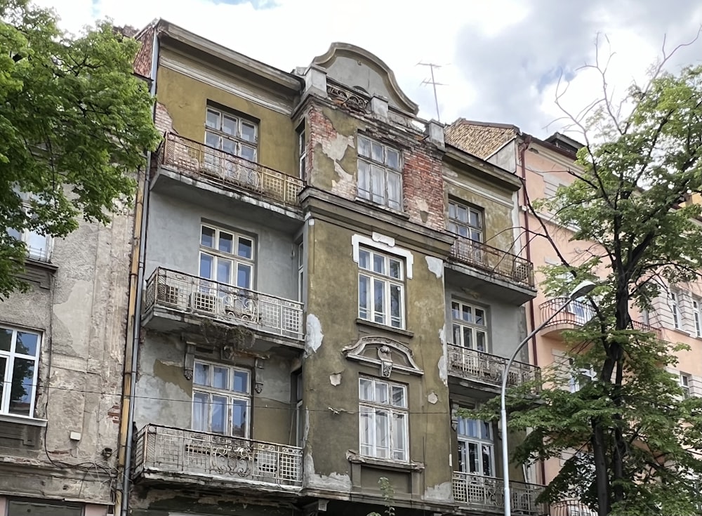 an old building with balconies and balconies on it