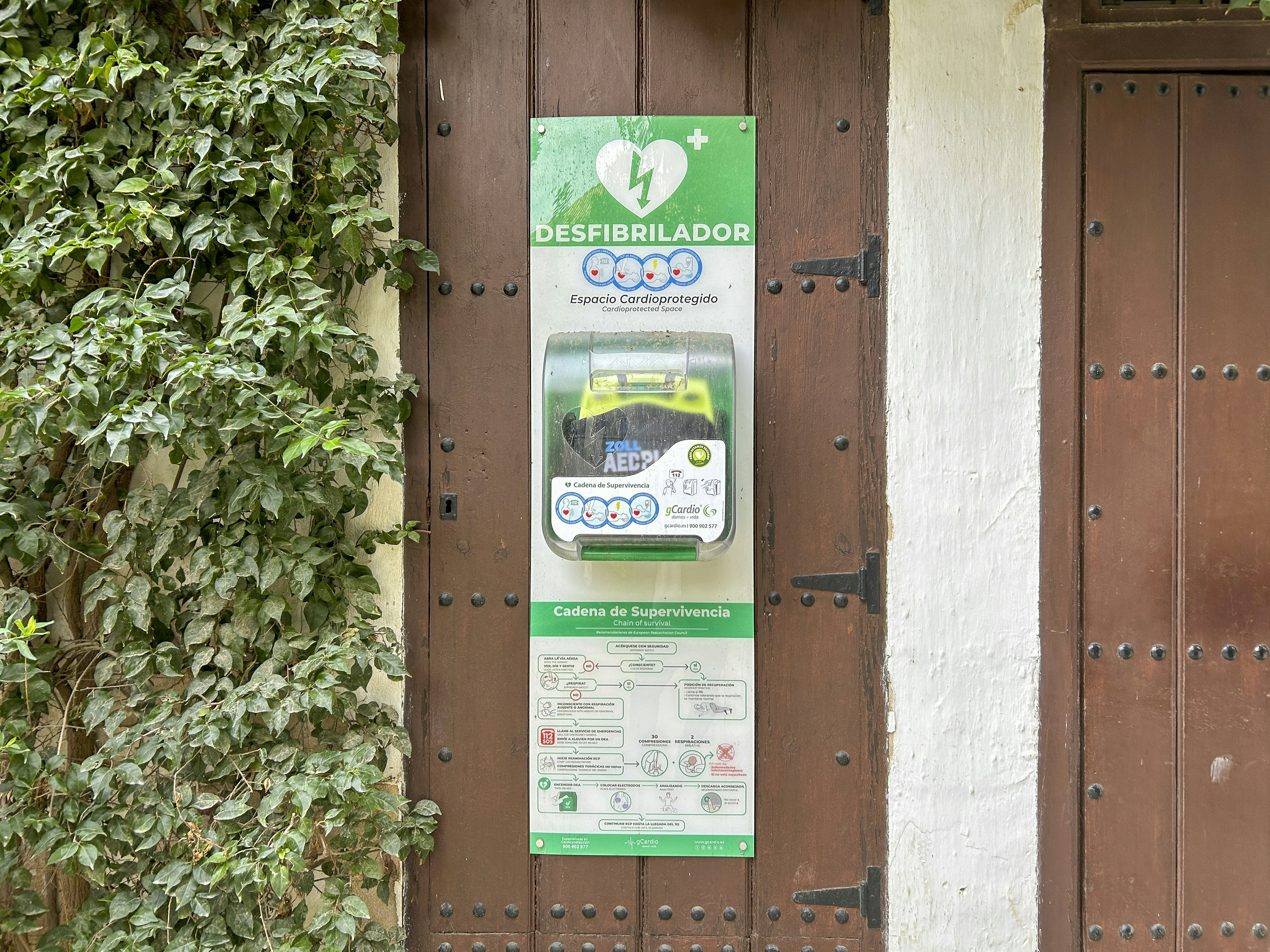 Door donation sign