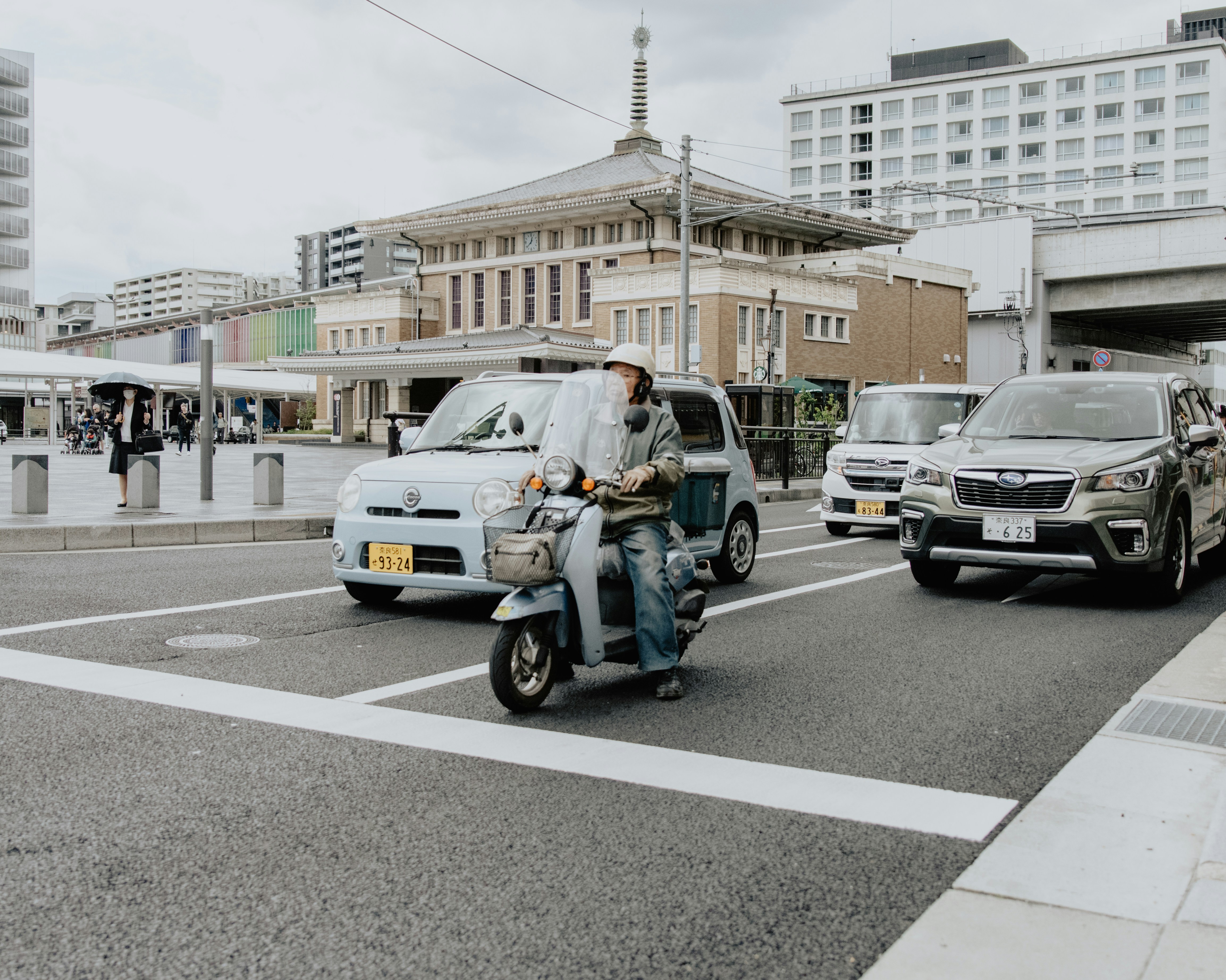 Small Electric SUVs: Range, Pricing, and Buying Guide for 2025