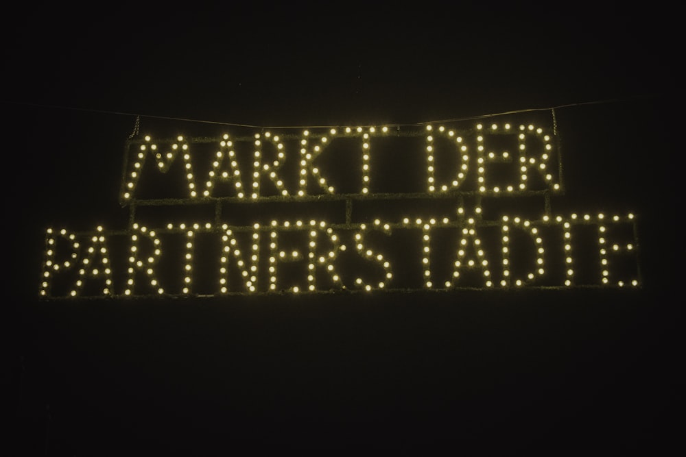 a lighted sign that says arkt de rivierstade