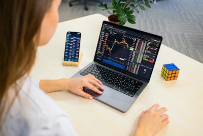 Crypto & Stock Portfolio Tracker