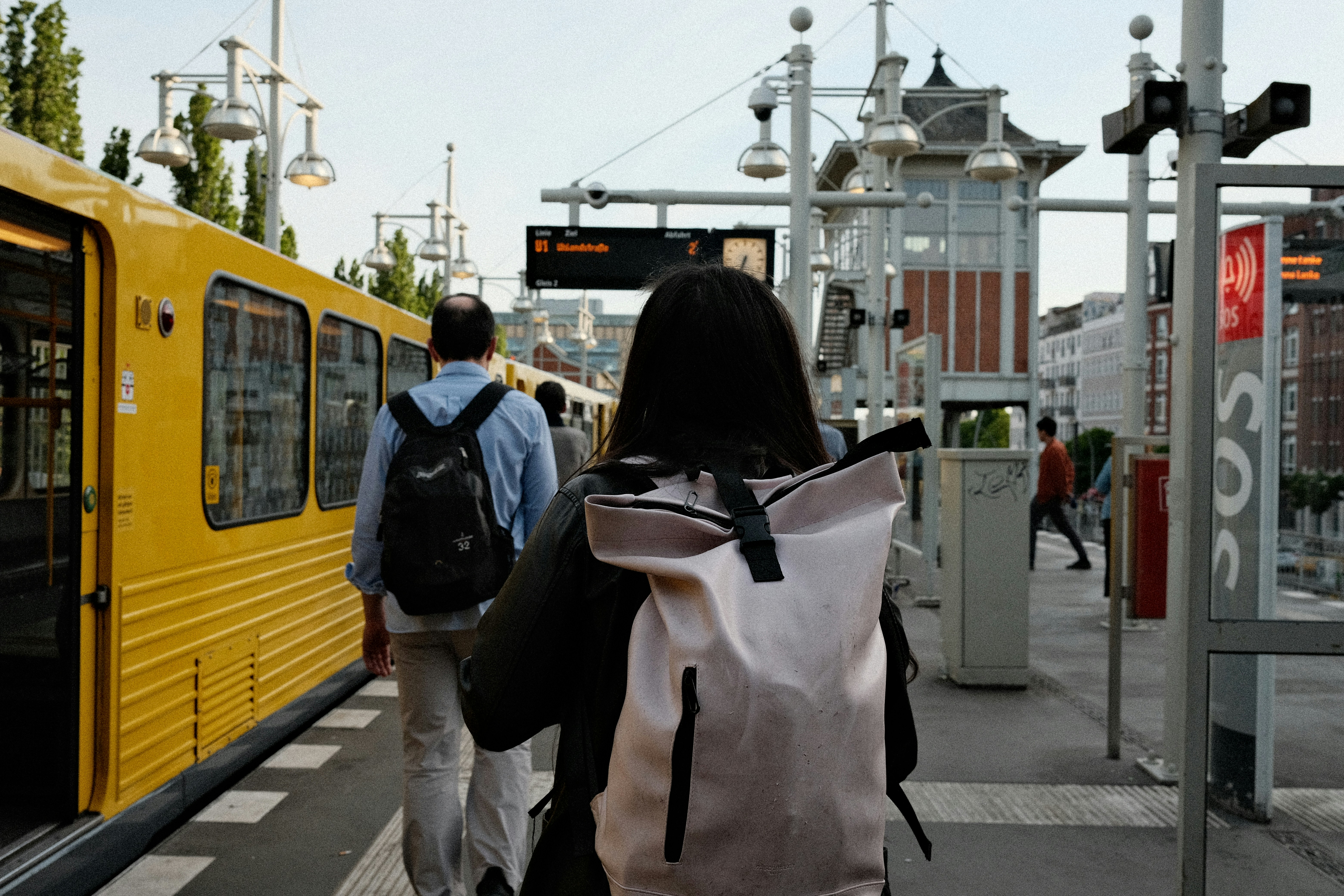 Safety Precautions and Risk Management for Malaysian Students Studying Abroad