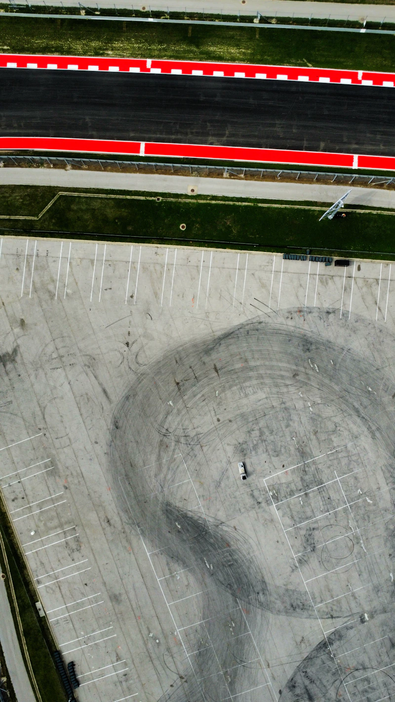 Structural concrete pad for commercial equipment