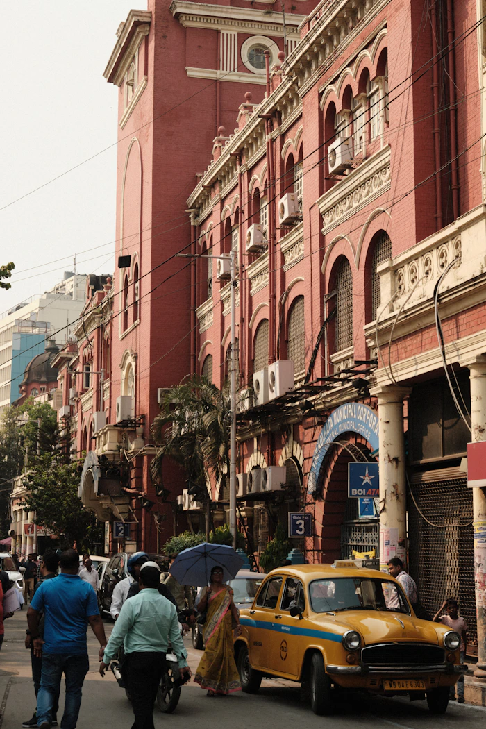 Kolkata yellow taxi street