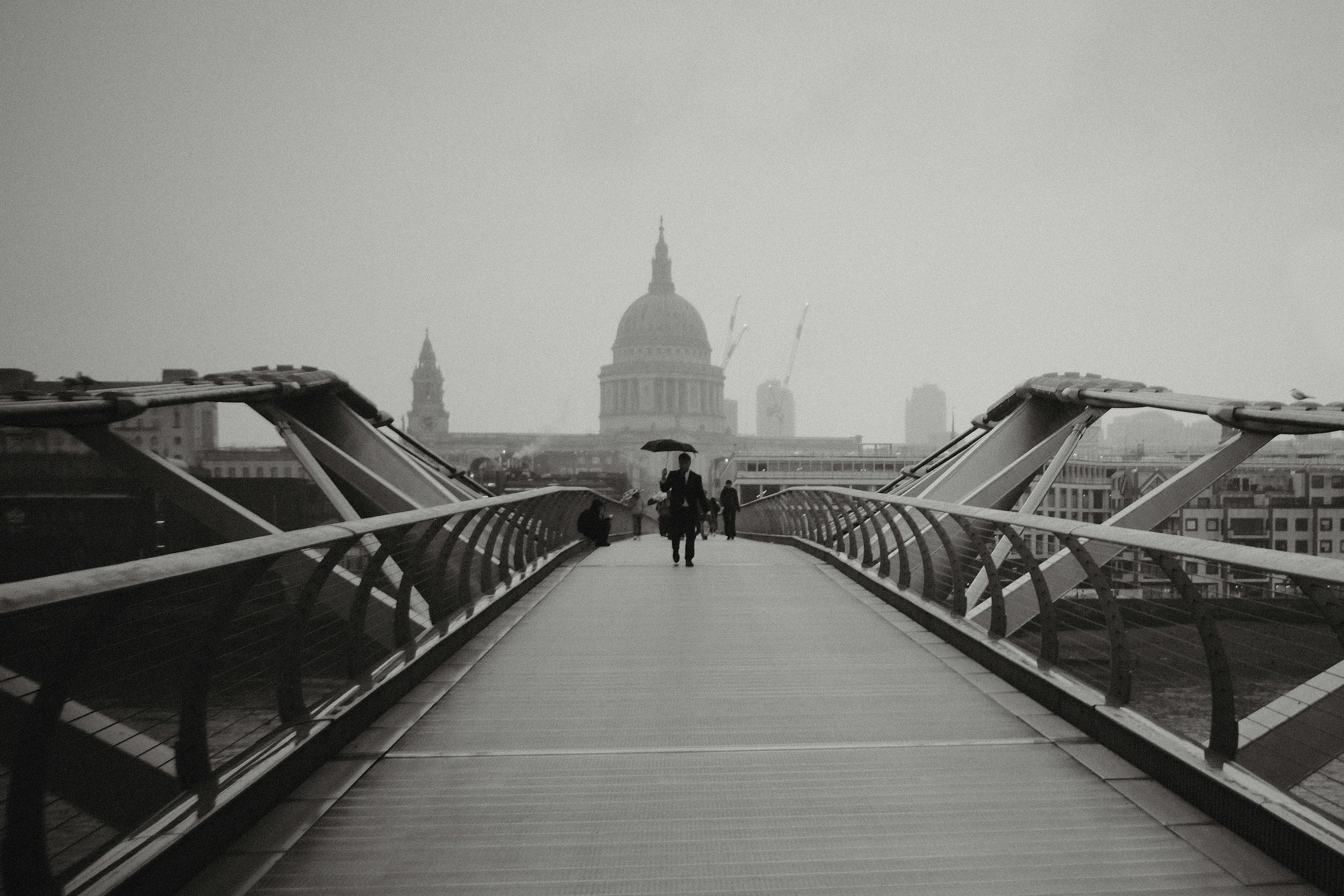 Millennium Bridge photo 2
