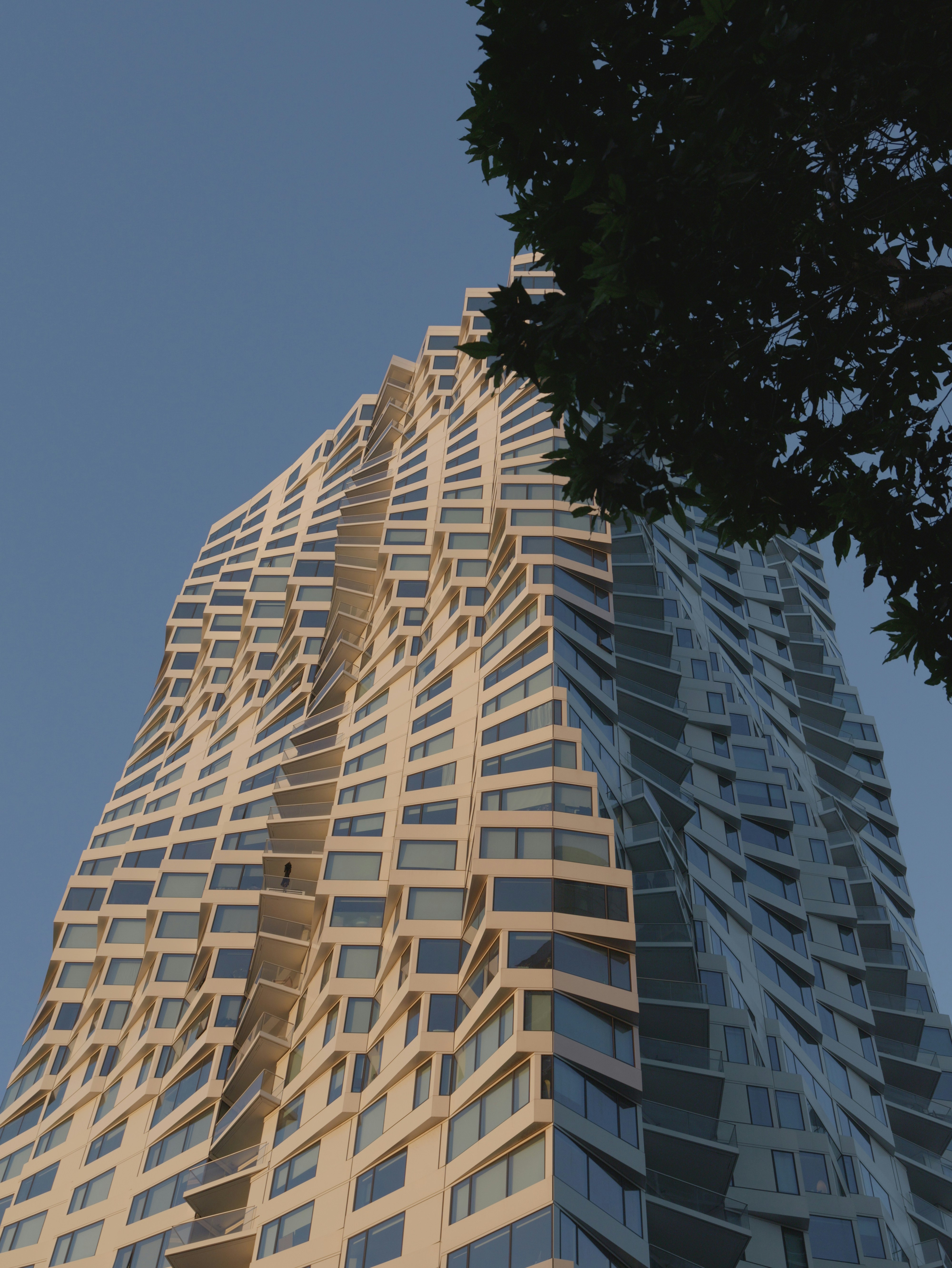 A very tall building with a lot of windows