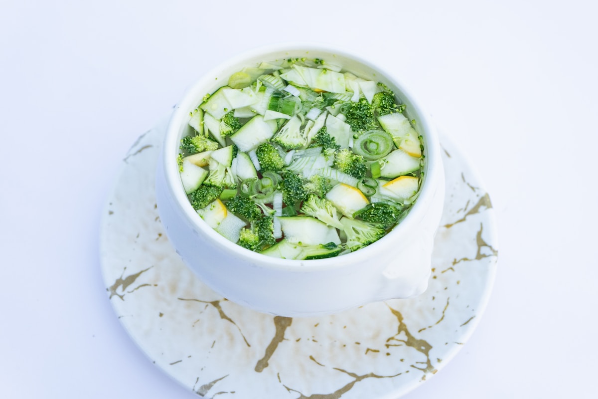 What Are the Best No-Cook Meals for Hot Weather?