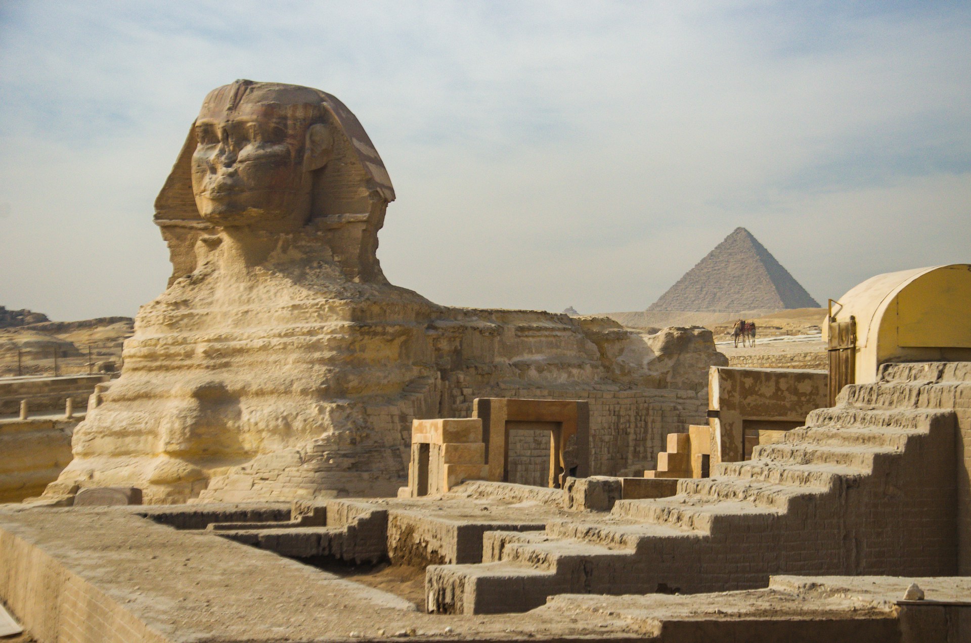 the sphinx and the pyramids of giza, egypt