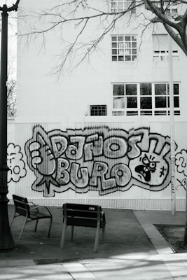 Burton vs Lib Tech Snowboards: Which Brand Fits Your Style?