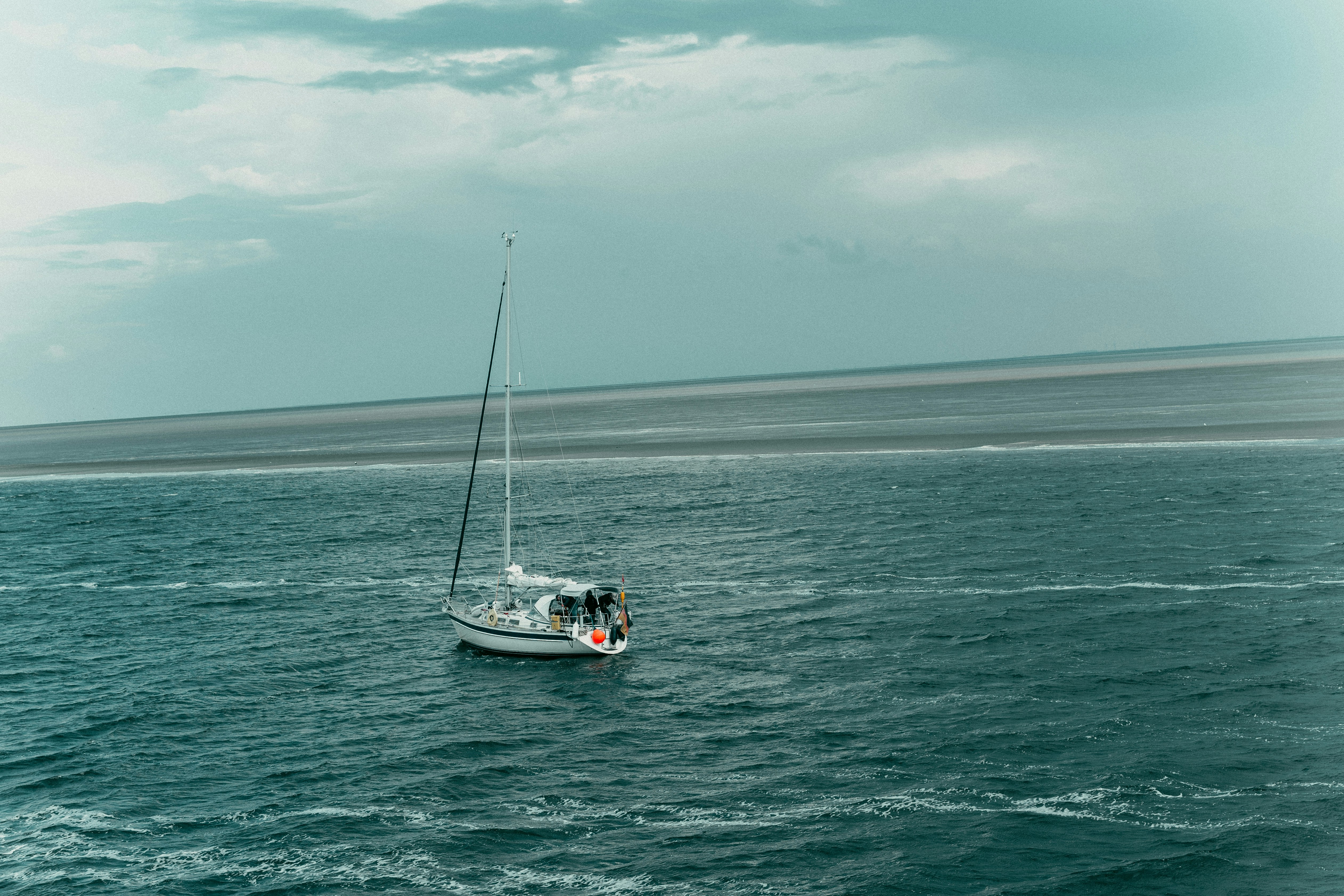 Photo by benjirokaneki