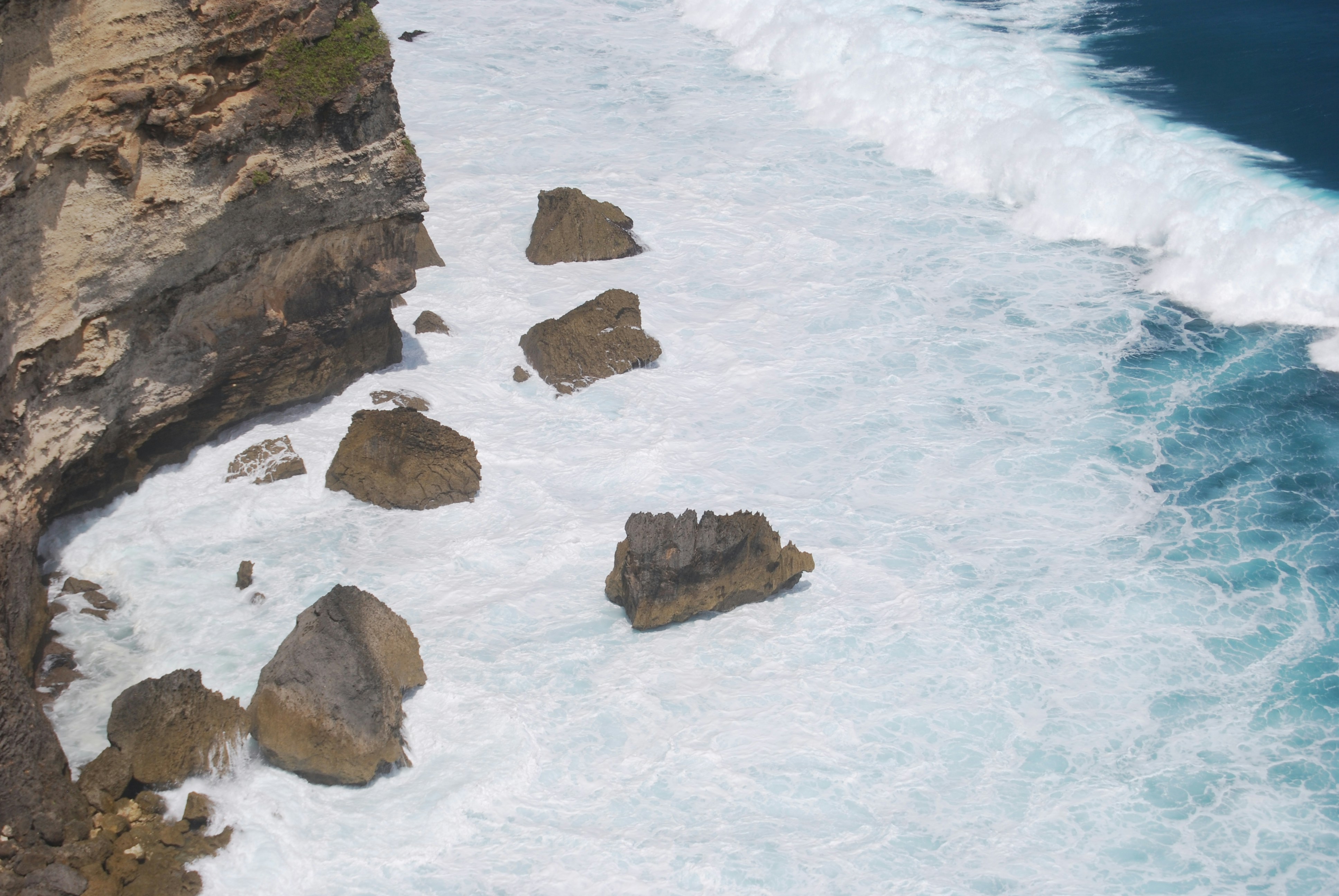 Photo by manueldevjour