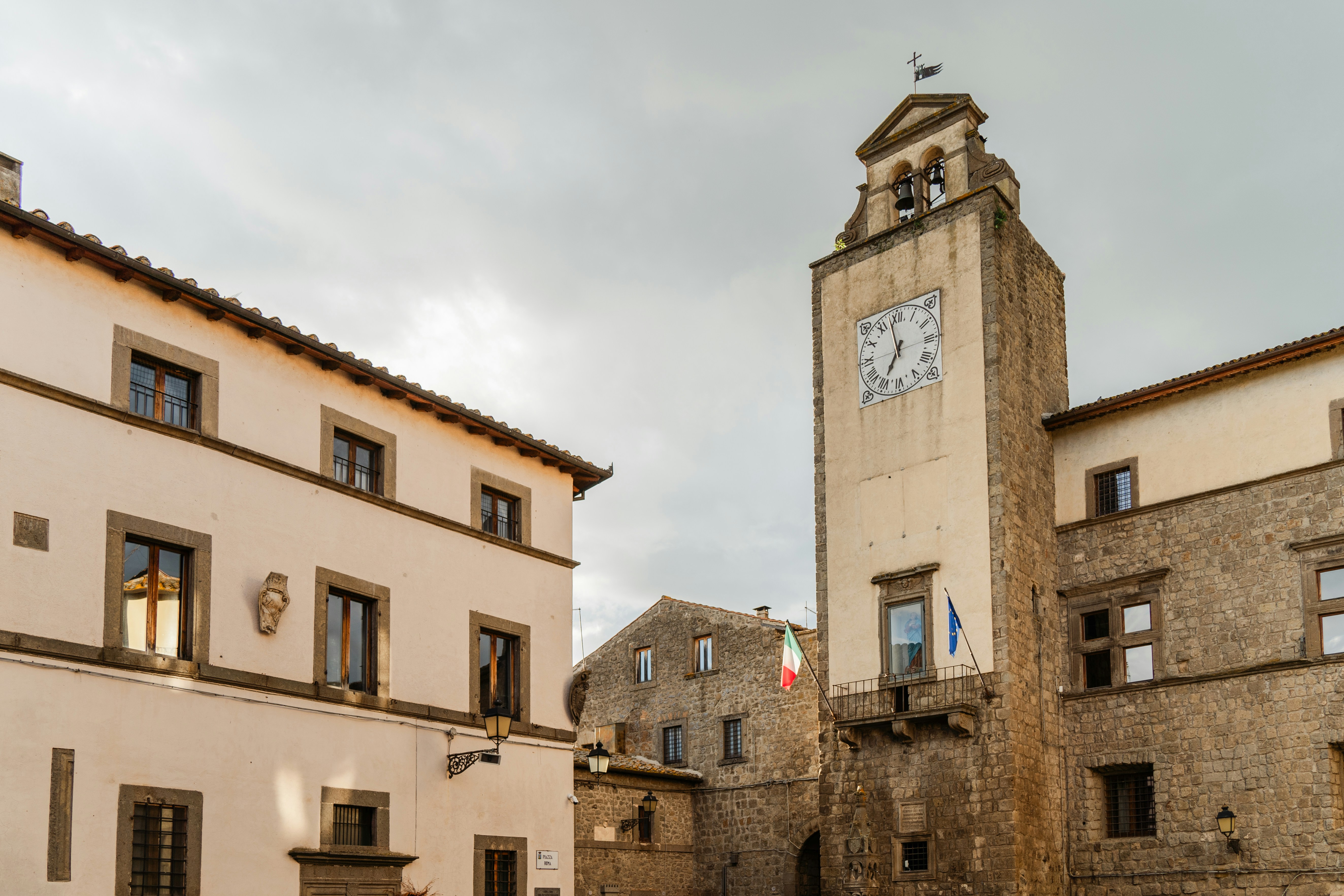 Photo by gabiontheroad