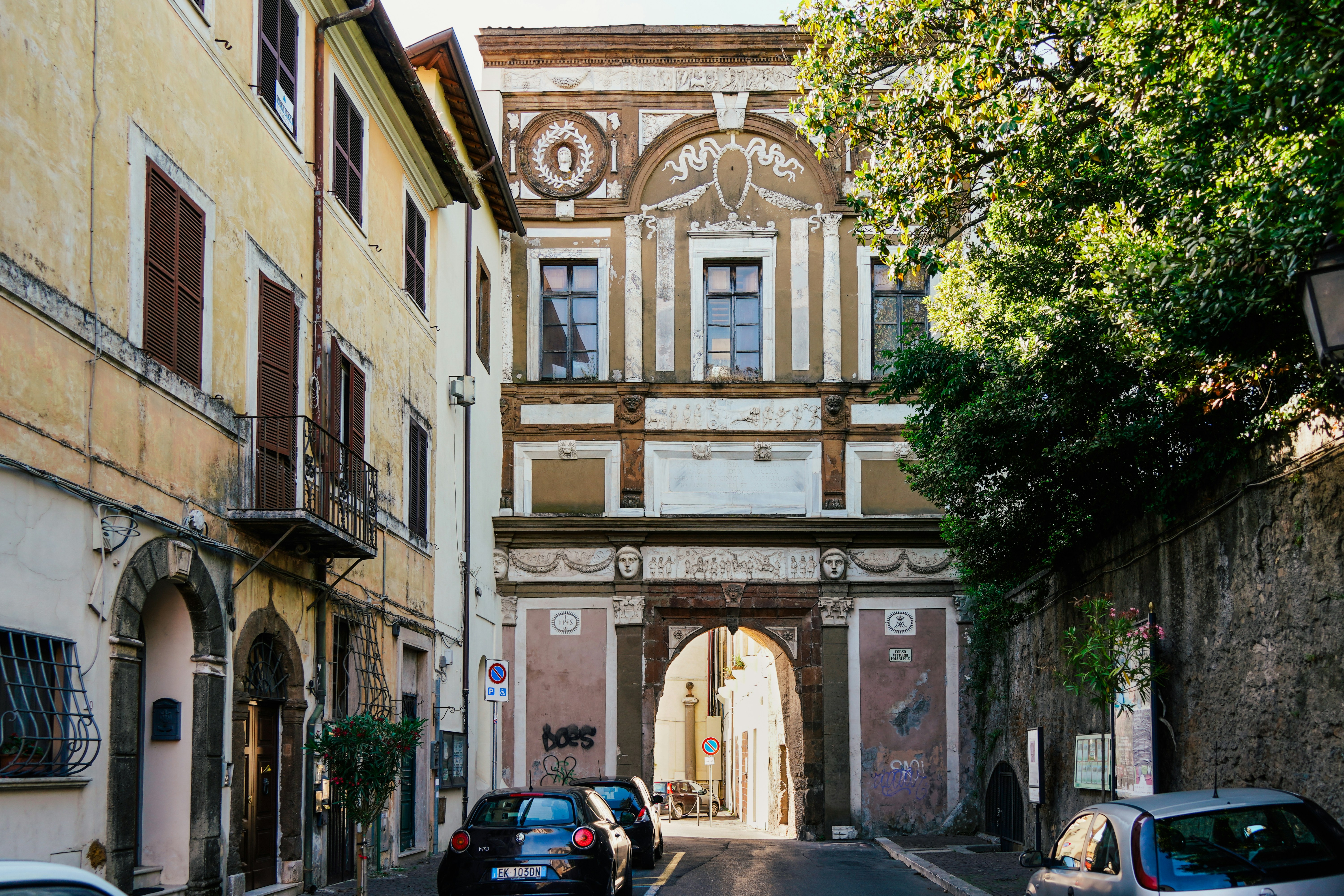 Photo by gabiontheroad