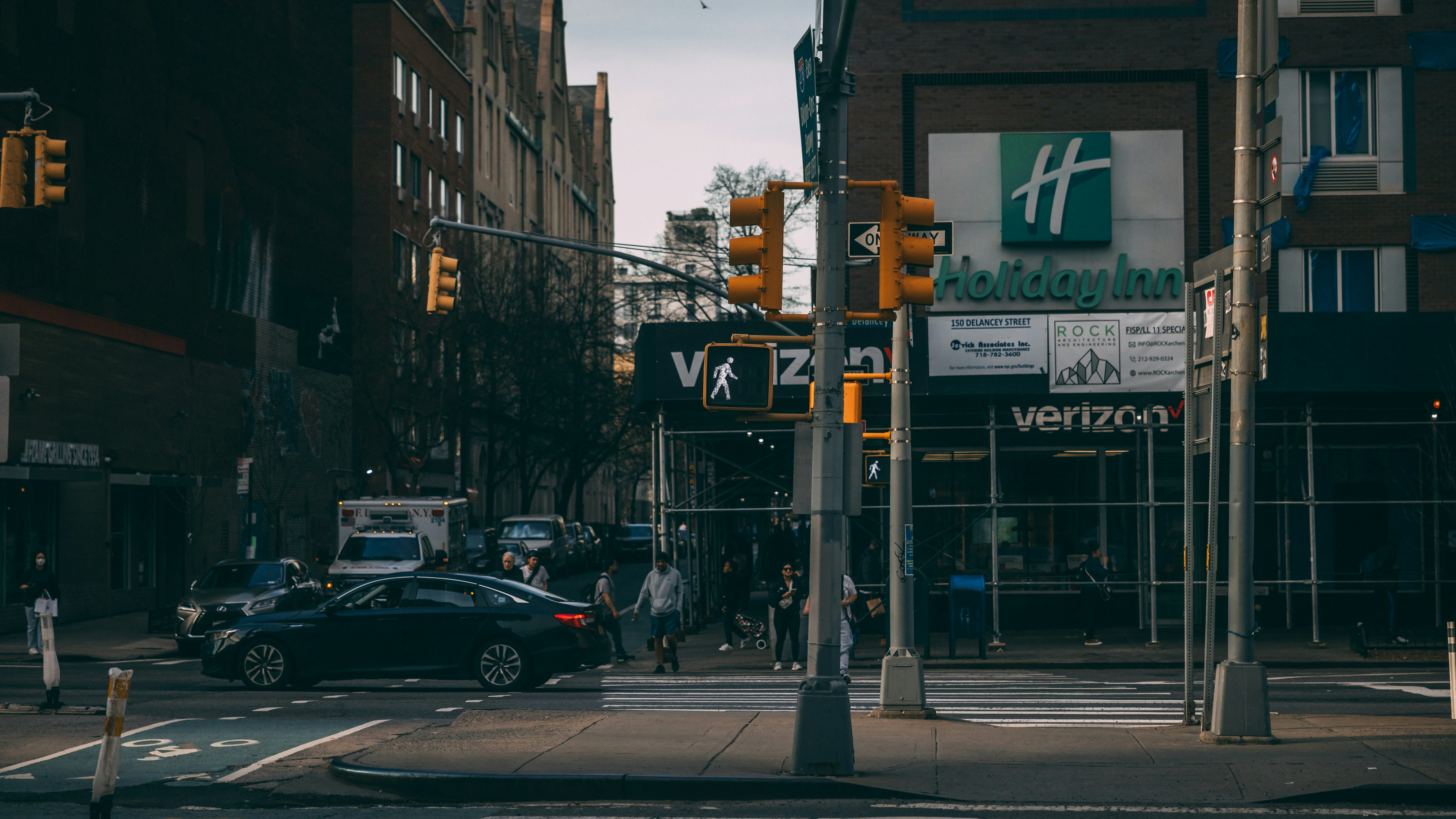 Photo by chalogallardo