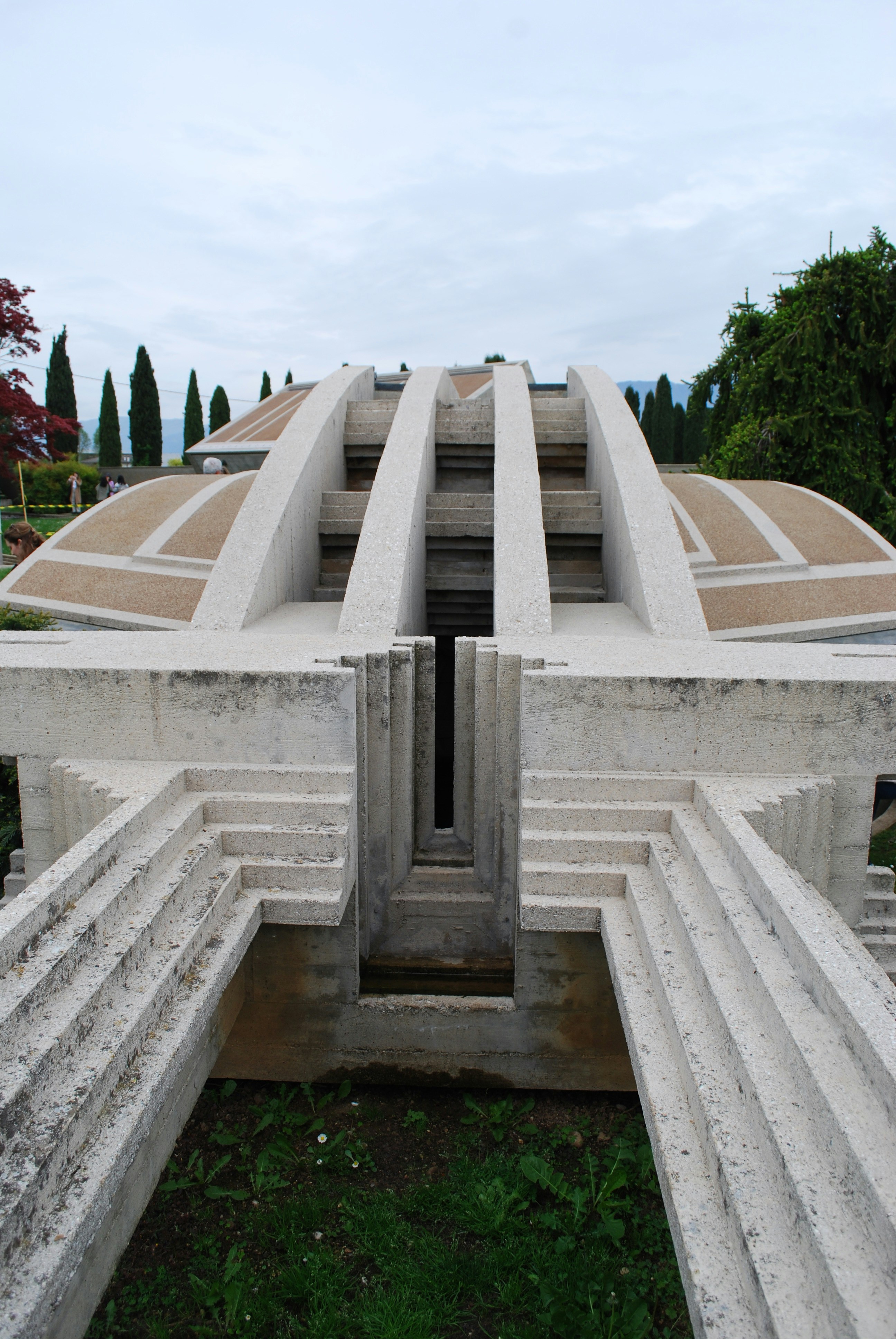 a concrete structure with steps leading up to it