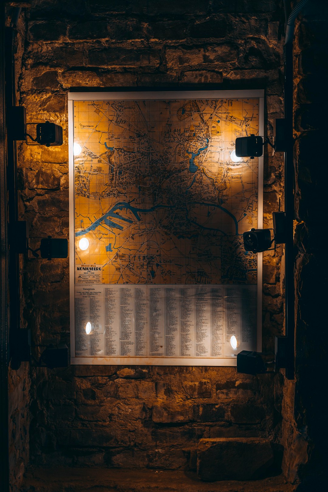 A logistics app interface displaying a detailed map route for a package.