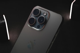 Un iPhone 16 PRO Km0 de Plant Your Phone 