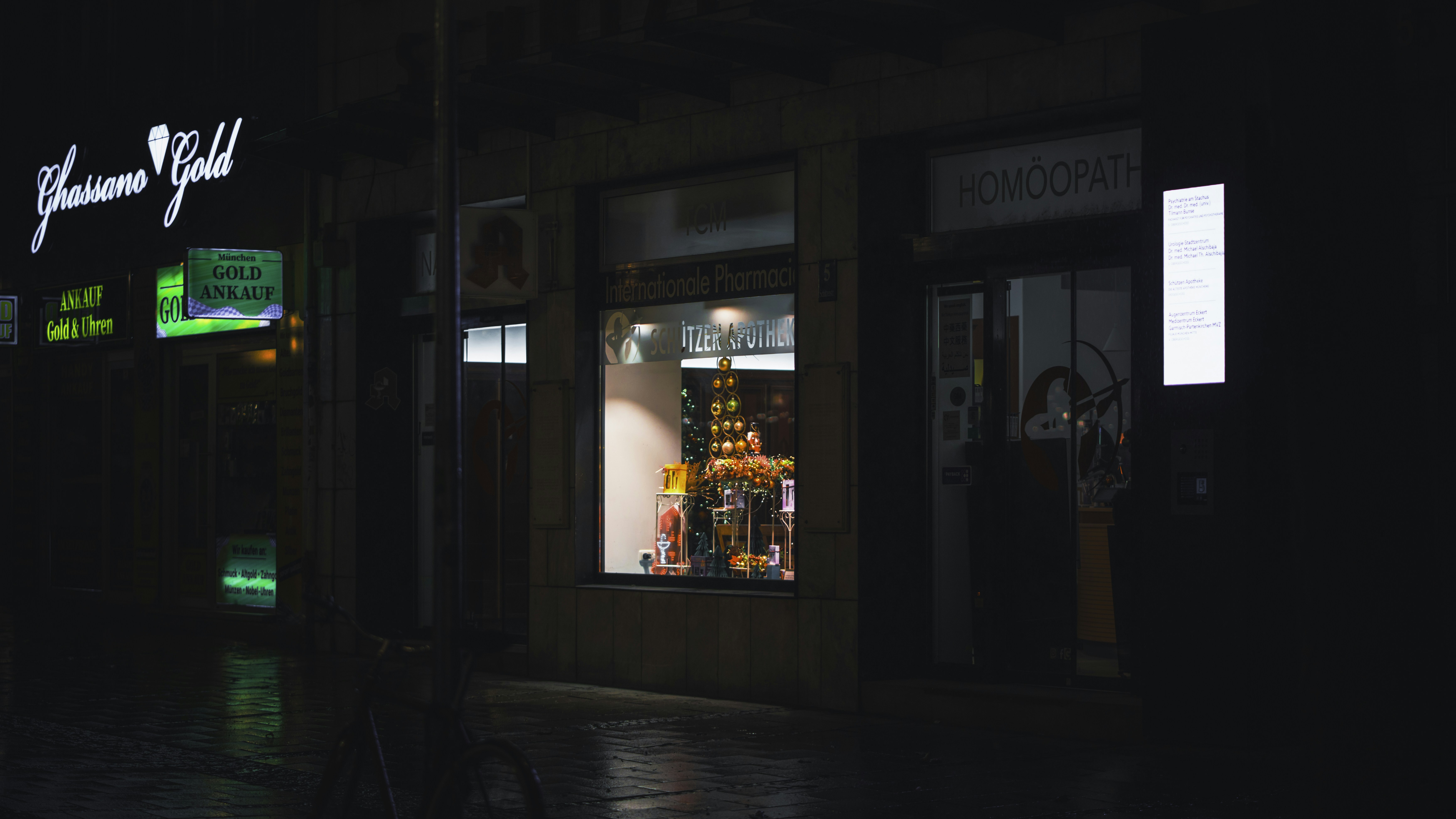 Photo by winstontjia