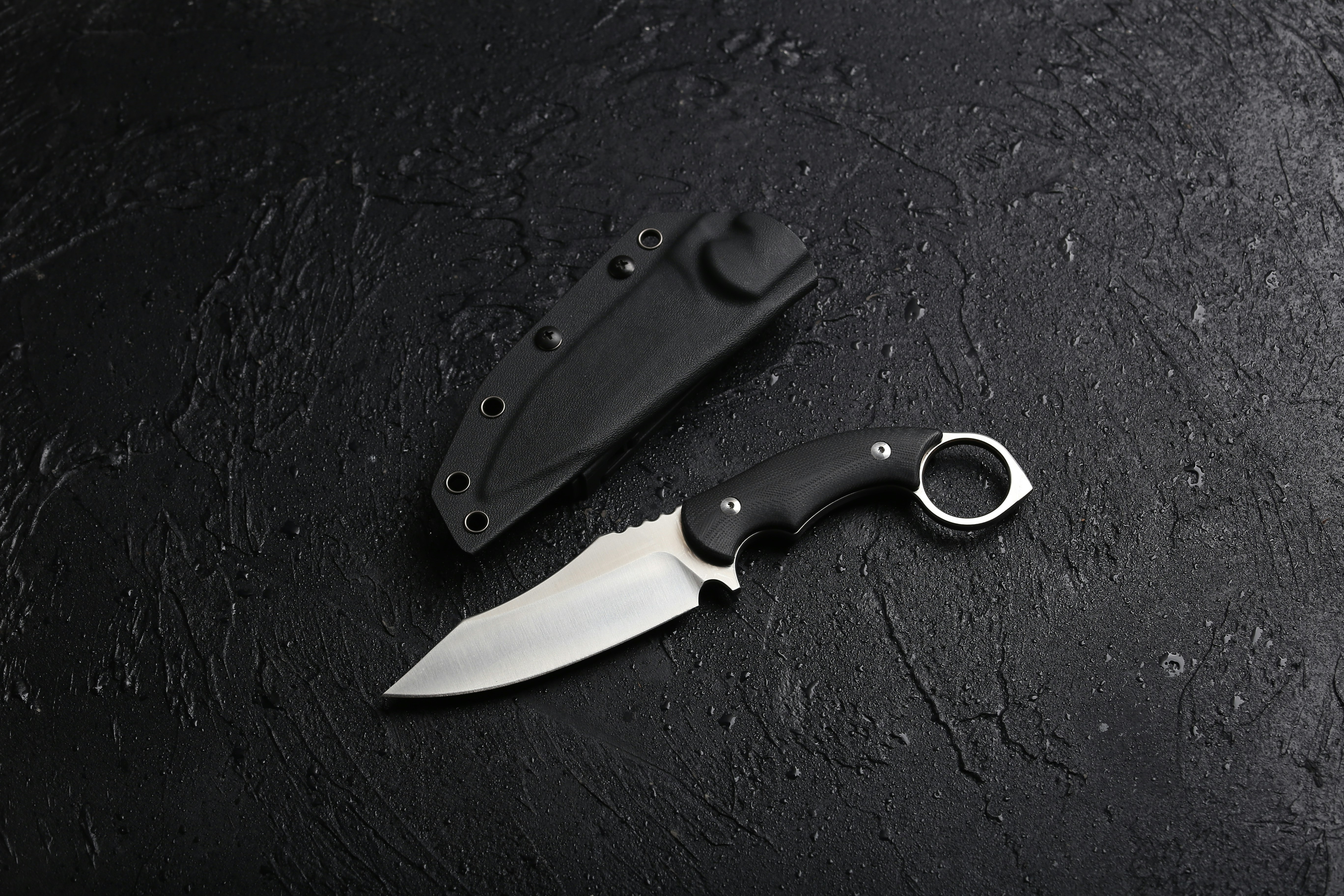 Photo by knifeforest