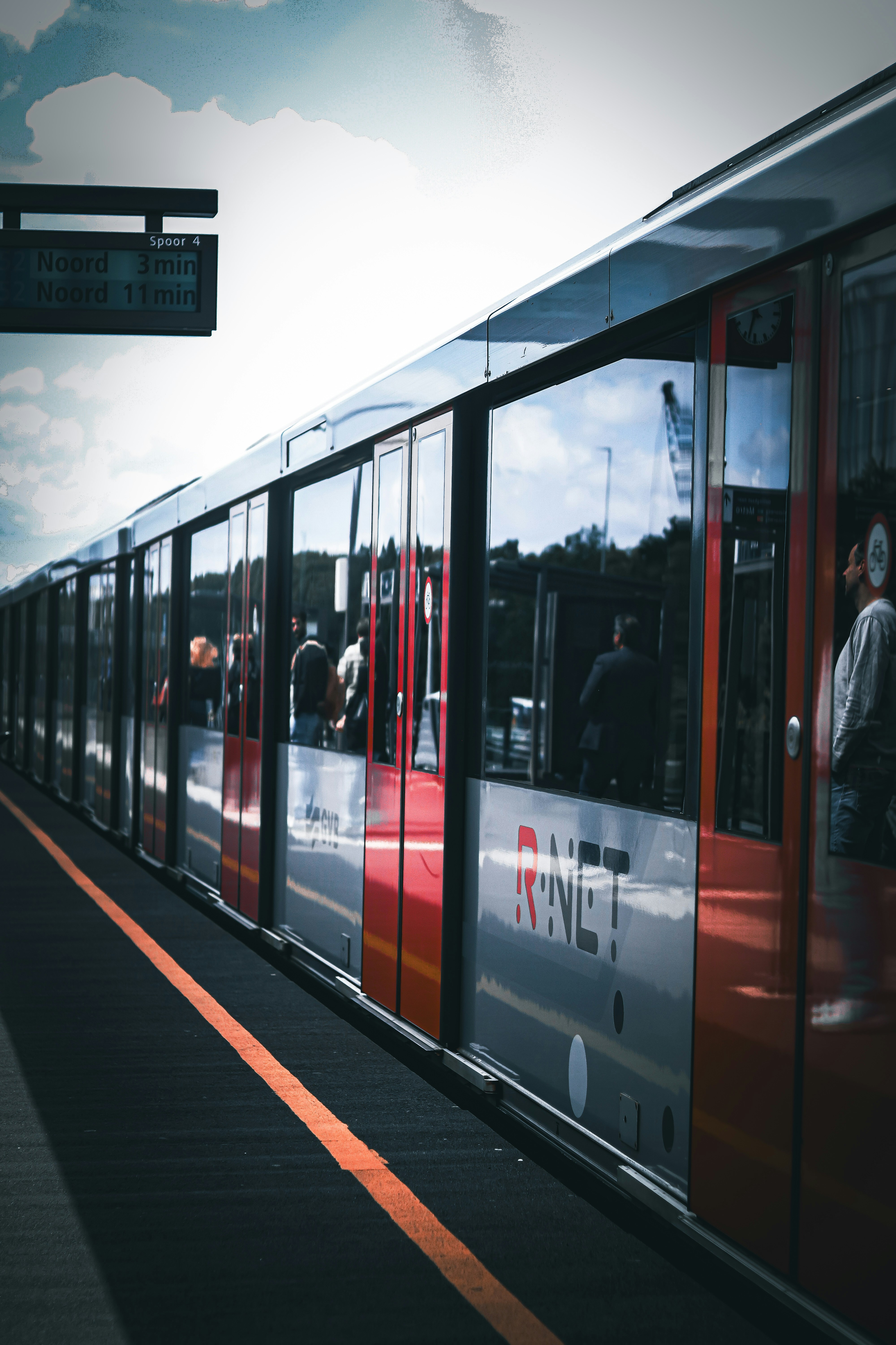 Photo by burakakmanoglu