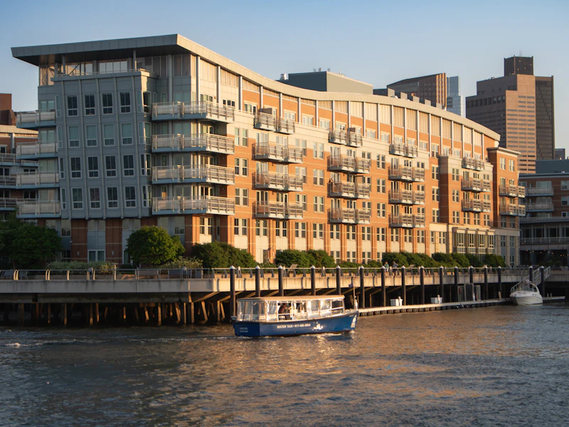 Quayside Two-Bed with Harbour View, exterior