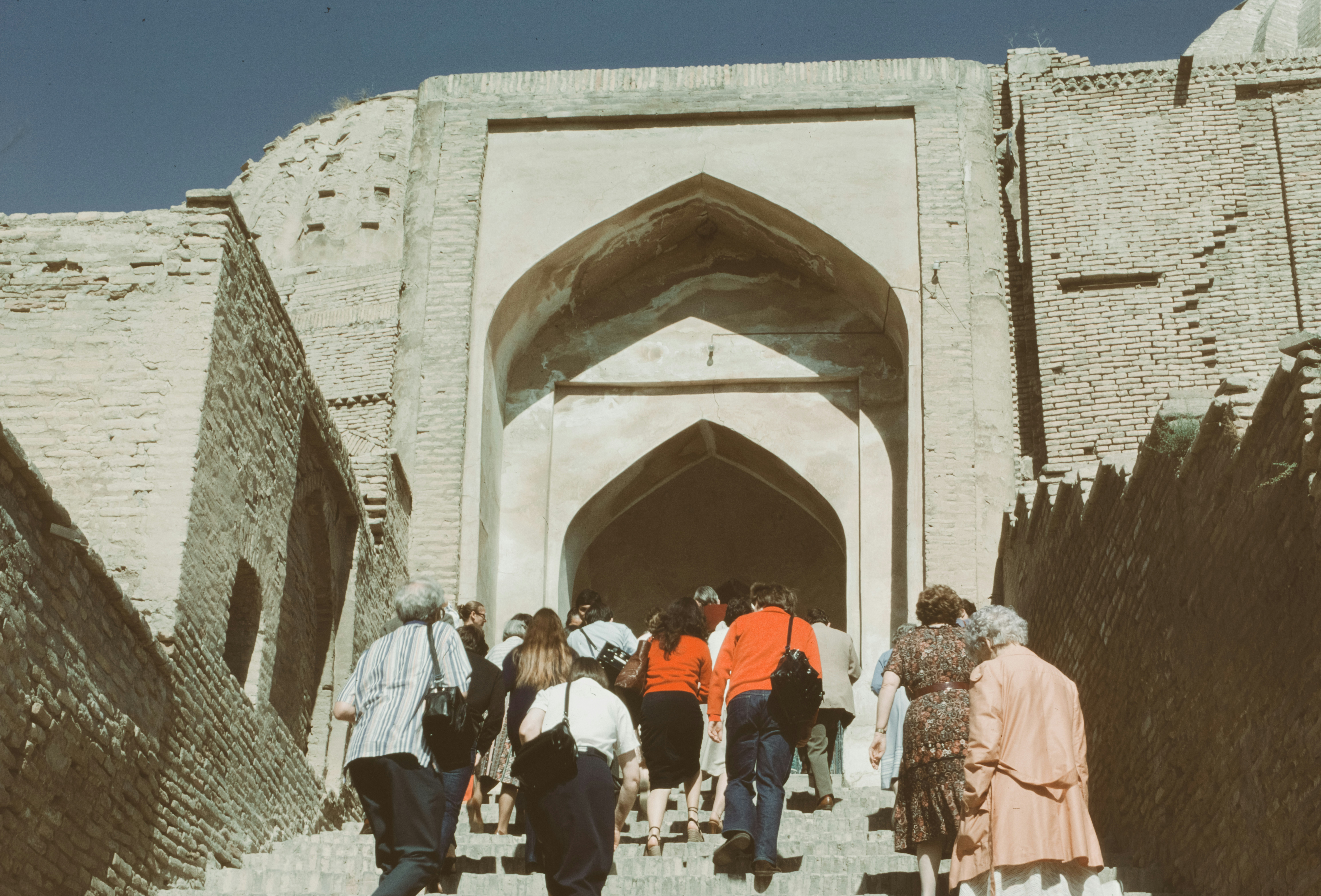 Uzbekistan Festivals 2026 Sharq Taronalari to Boysun Spring