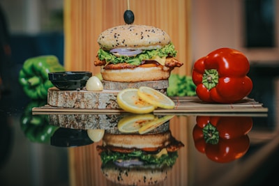 Le cheeseburger sans gluten & frites — Café Madame