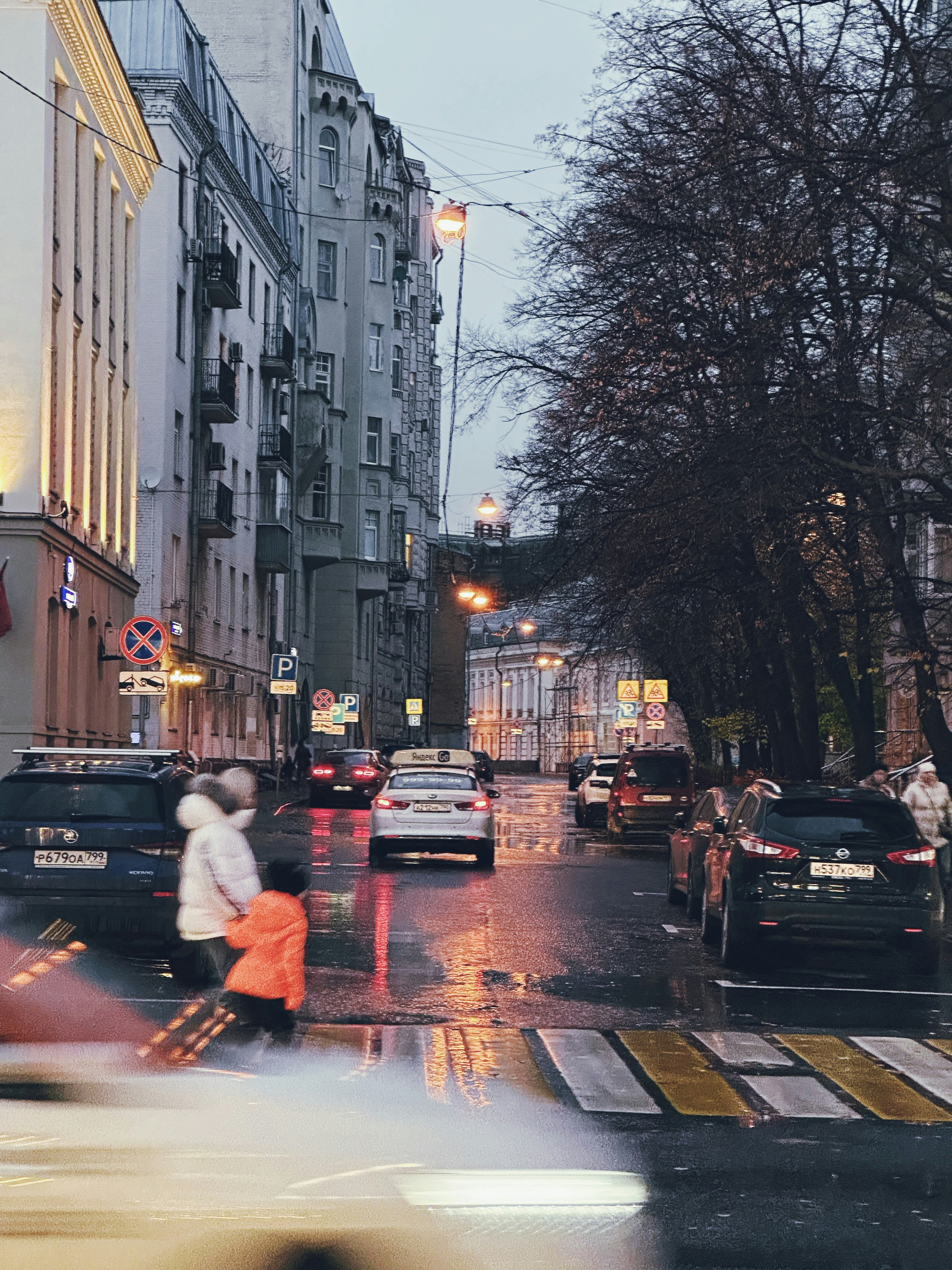Photo by alexanderanisin
