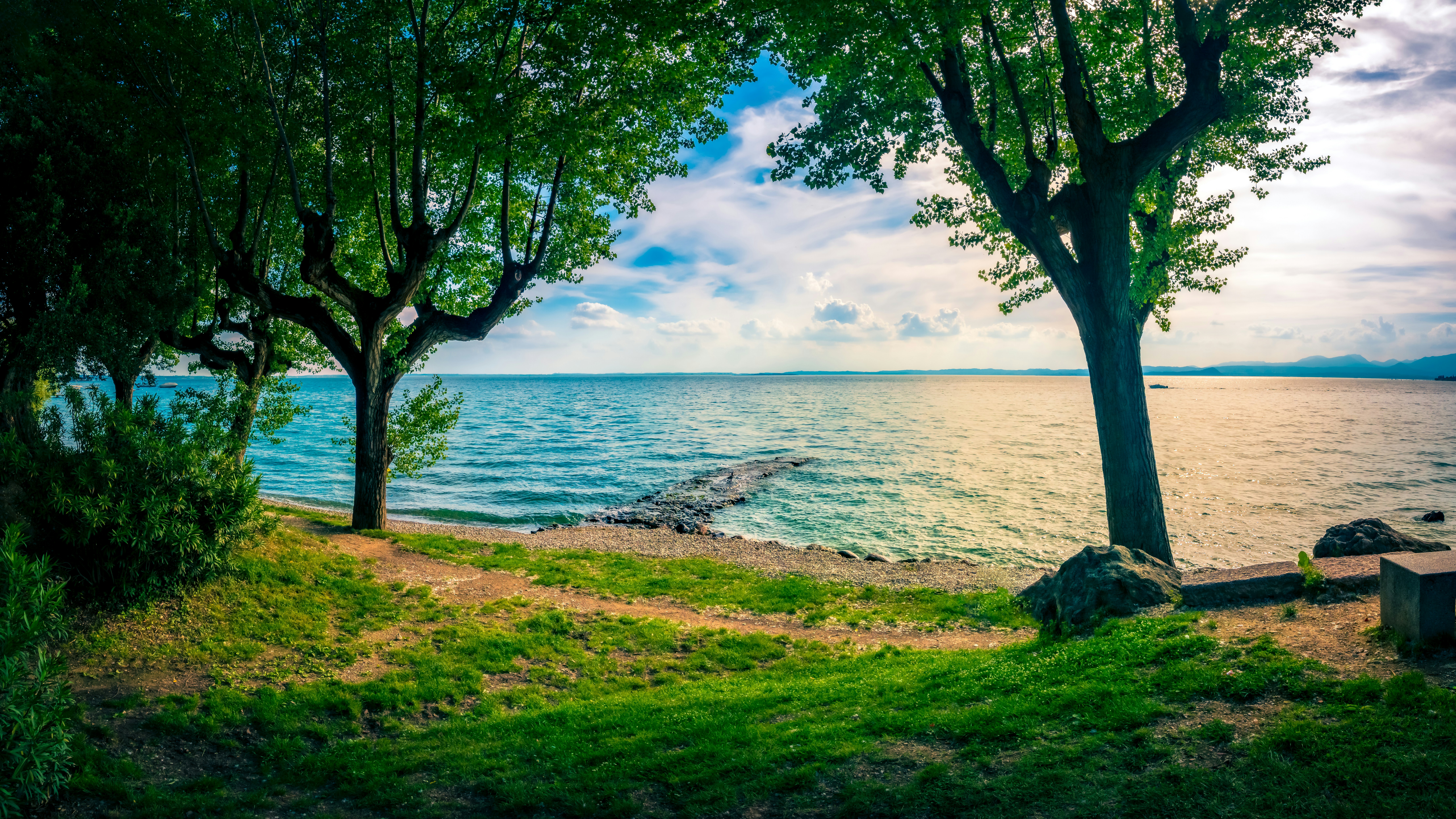 Photo by isaacmaffeis