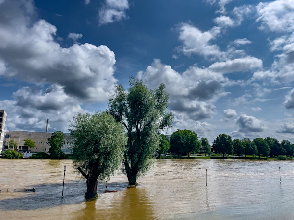Zone inondée — modélisation des risques naturels