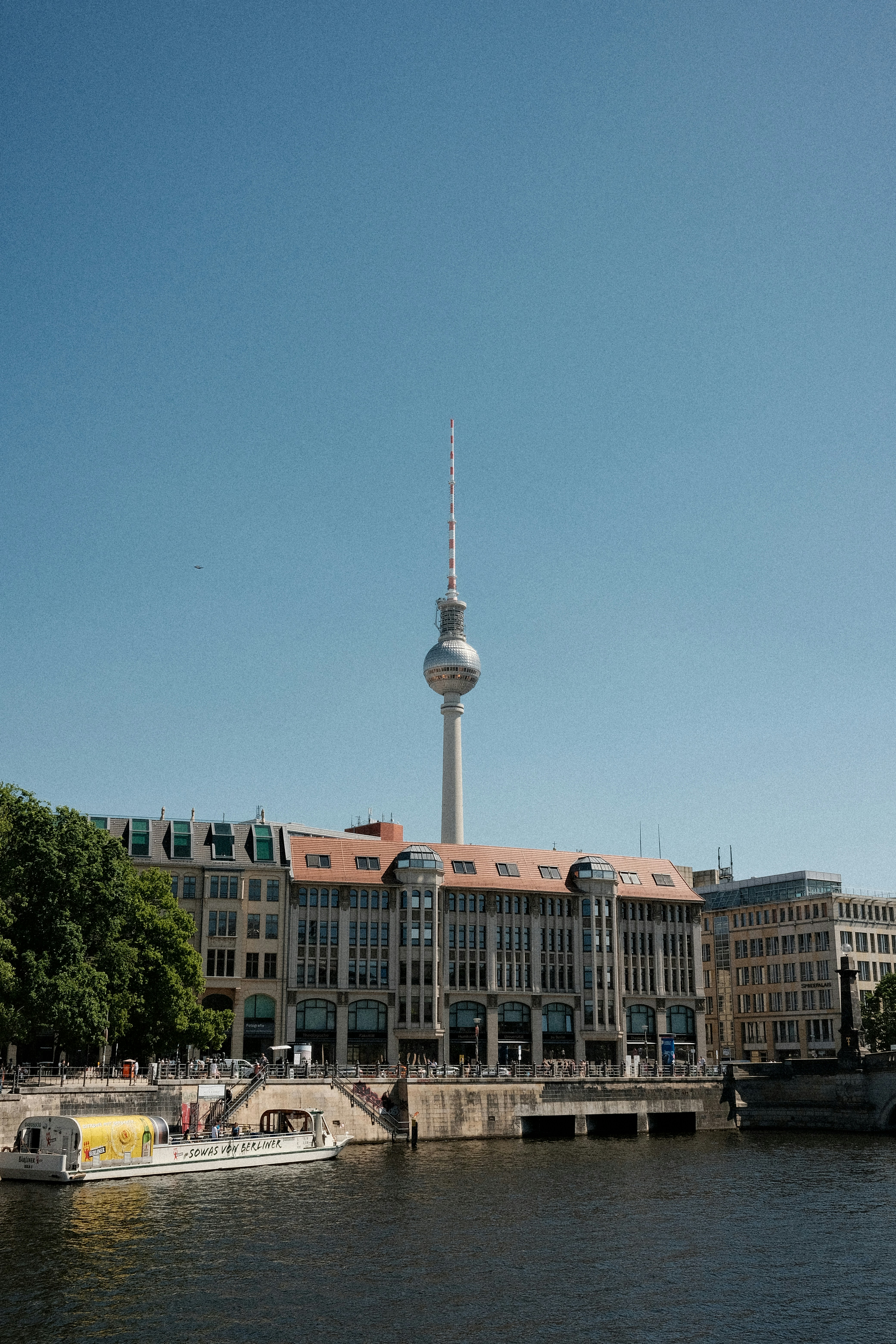 Photo by valentinlacoste