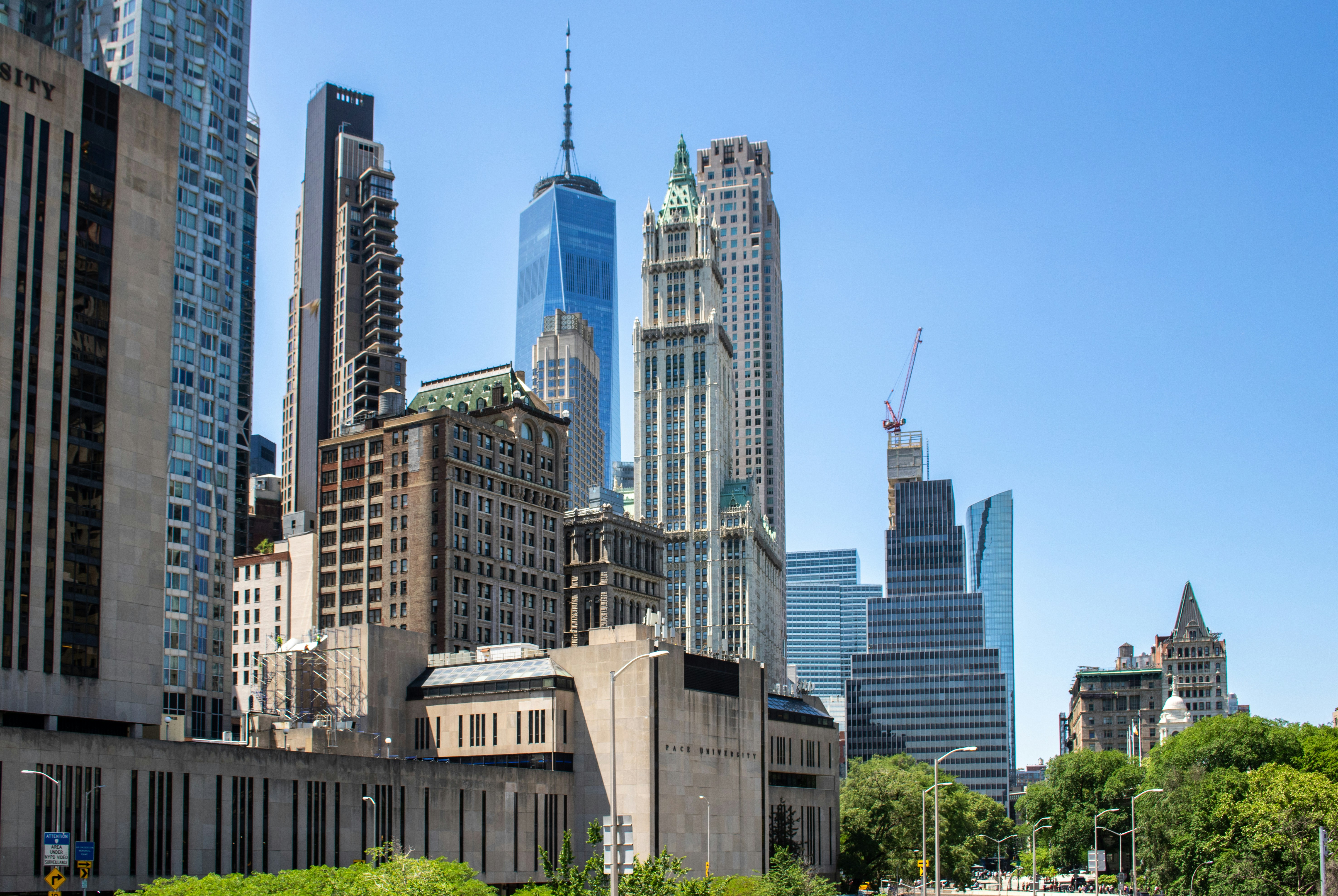 gray computer monitor