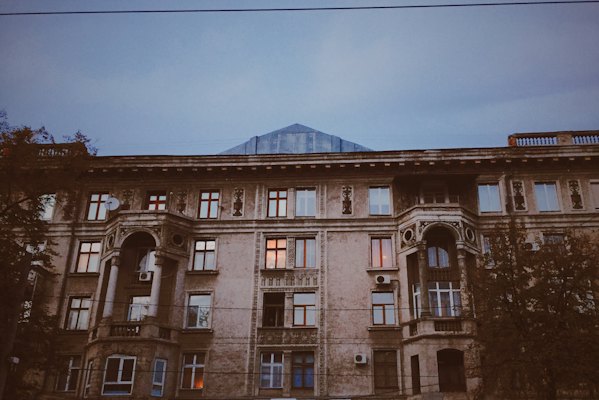 A large building with many windows and a sky background — Chișinău, Moldova