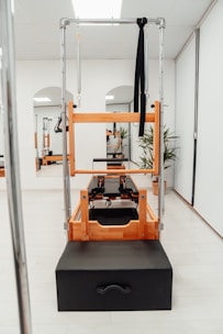 a machine that is sitting in the middle of a room