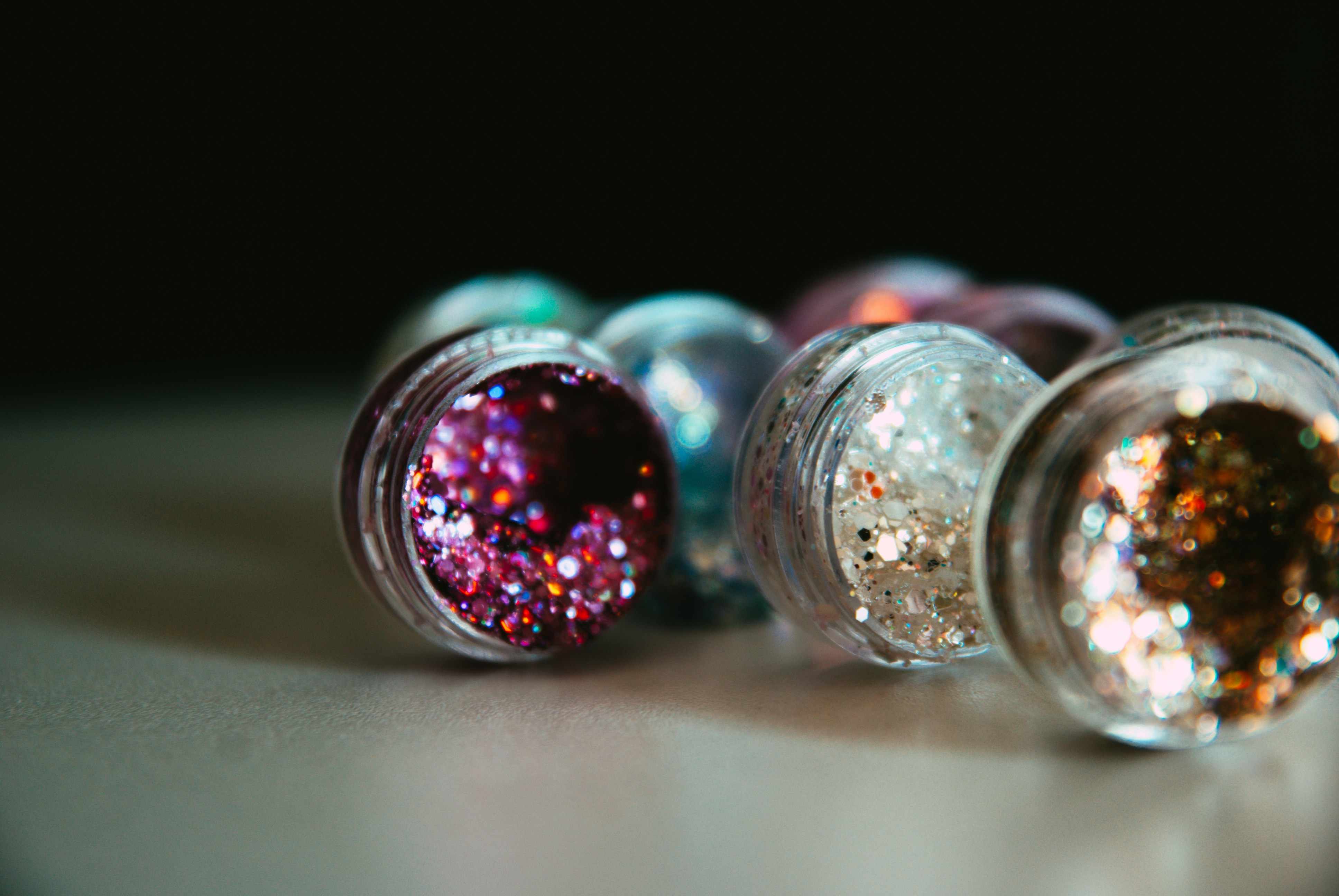 photo-1717528611851-ada2ee28d00c?ixid=M3wxMjA3fDB8MXxzZWFyY2h8MTJ8fGN1c3RvbSUyMHJpbmdzJTJDfGVufDB8fHx8MTc2ODg3MzQ0MXww\u0026ixlib=rb-4.1.0