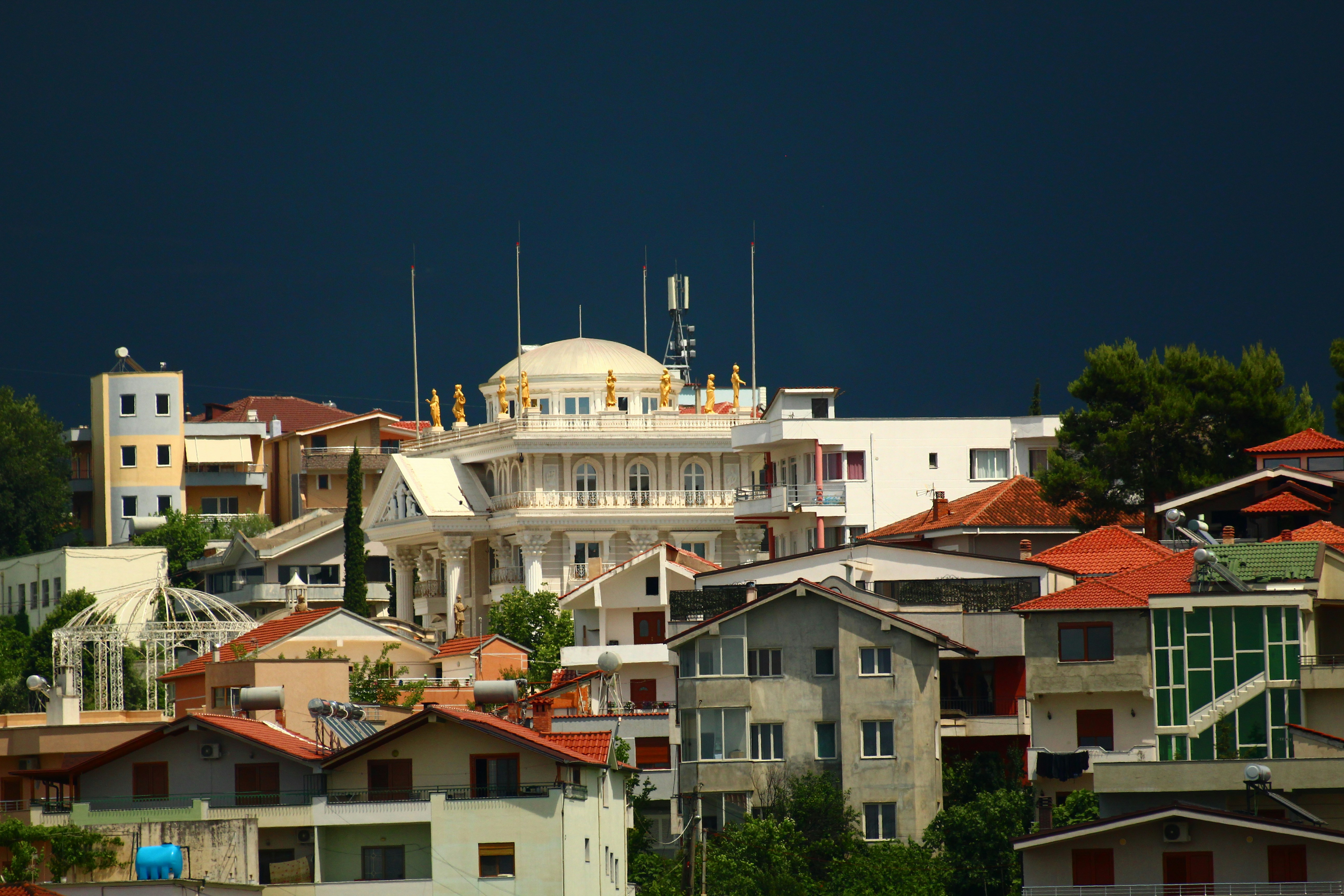 a view of a city with lots of houses, 