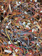 a pile of wires and wires in a pile