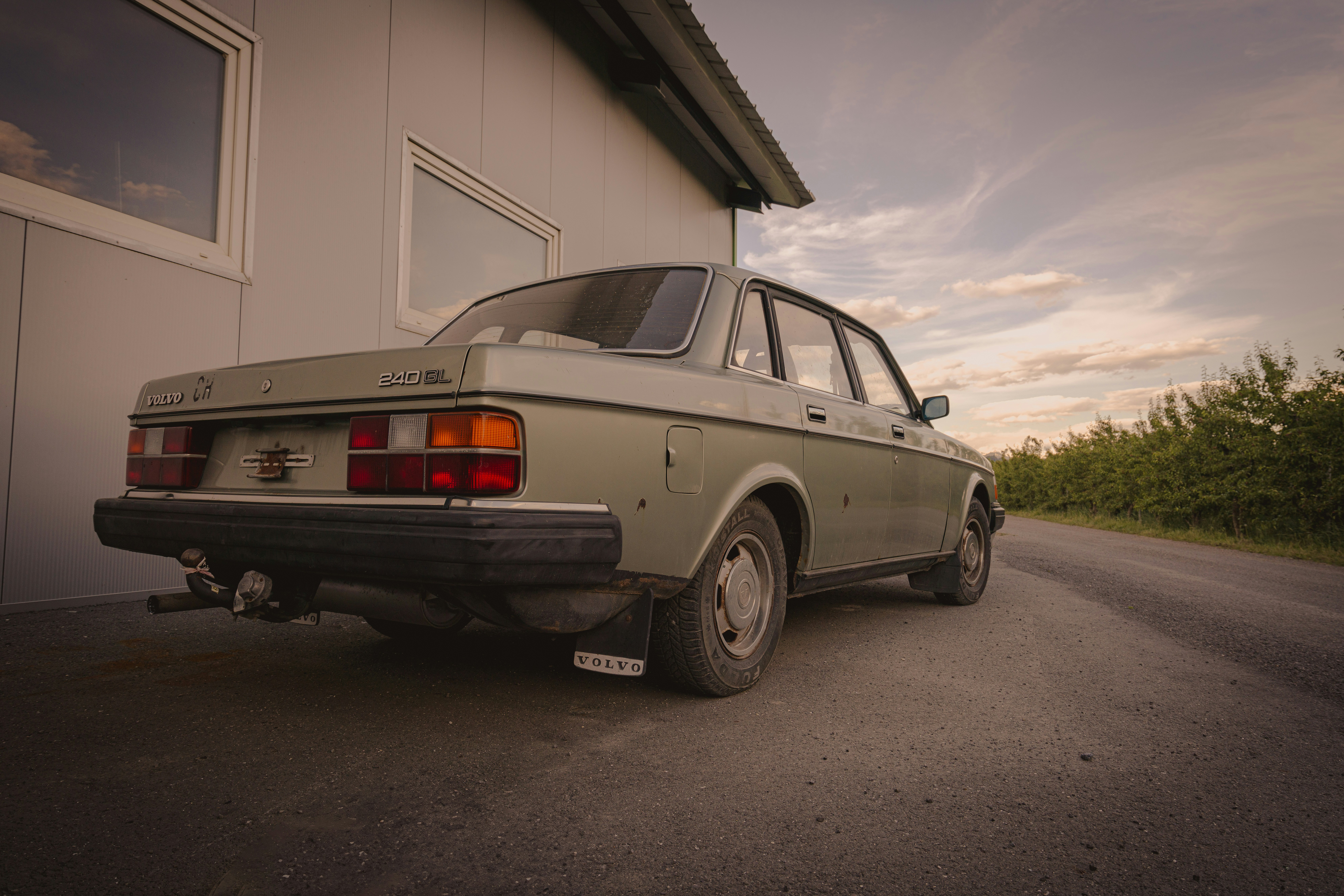 a car parked in front of a building